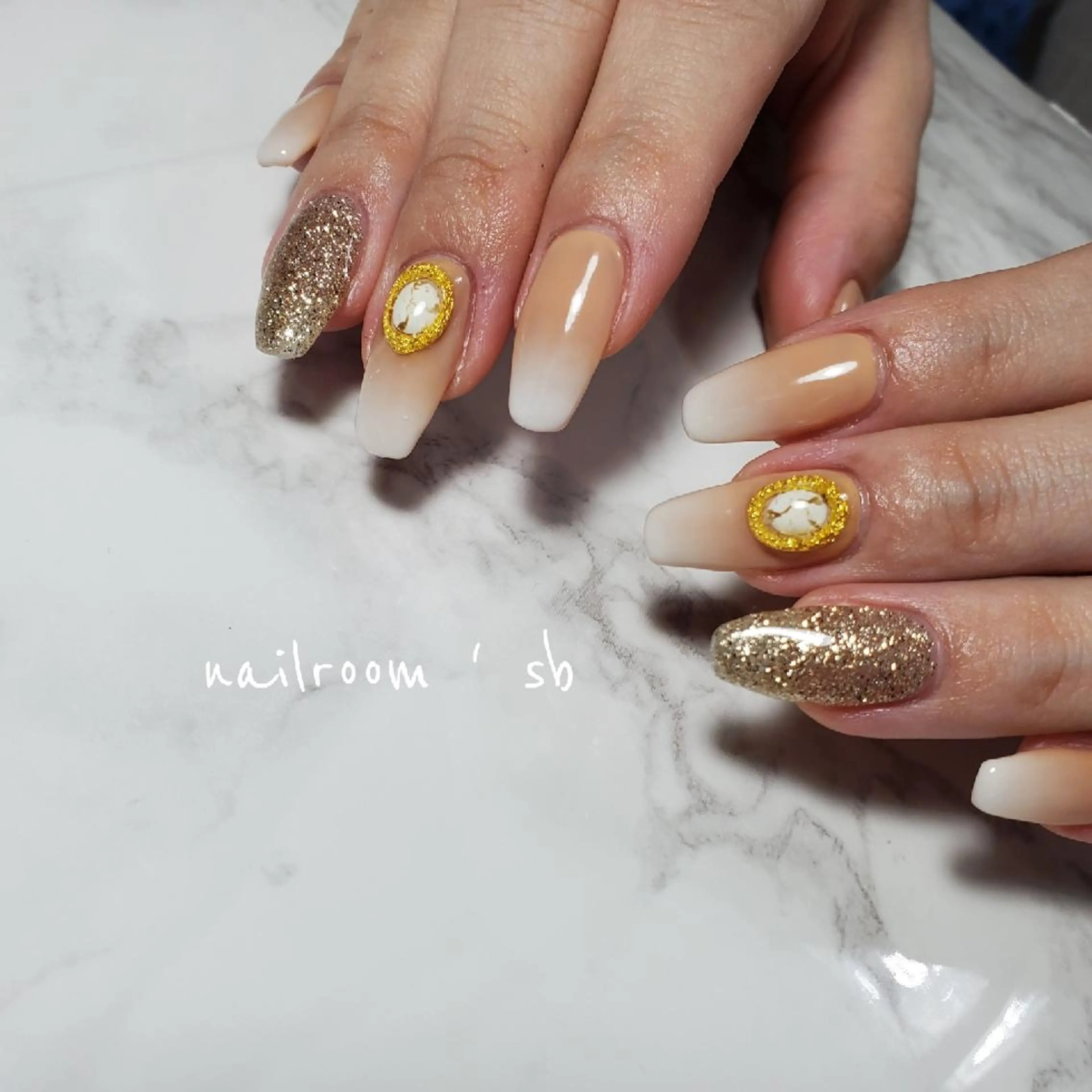 ネイル ハンドネイル nailroom‪ sb‪‪𓈒𓂂𓏸のネイルデザイン