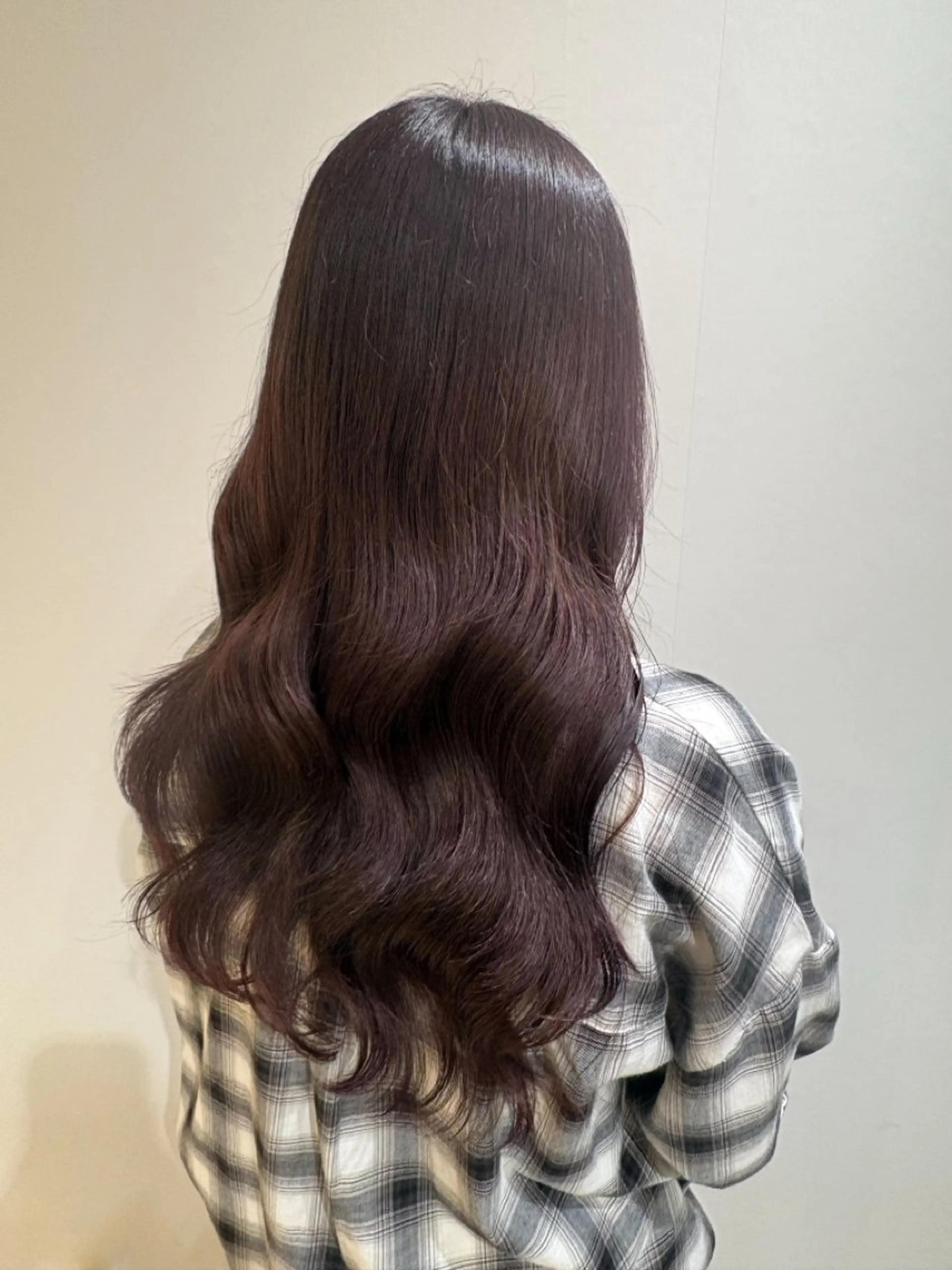 カラー 松岡 沙弥のヘアスタイル