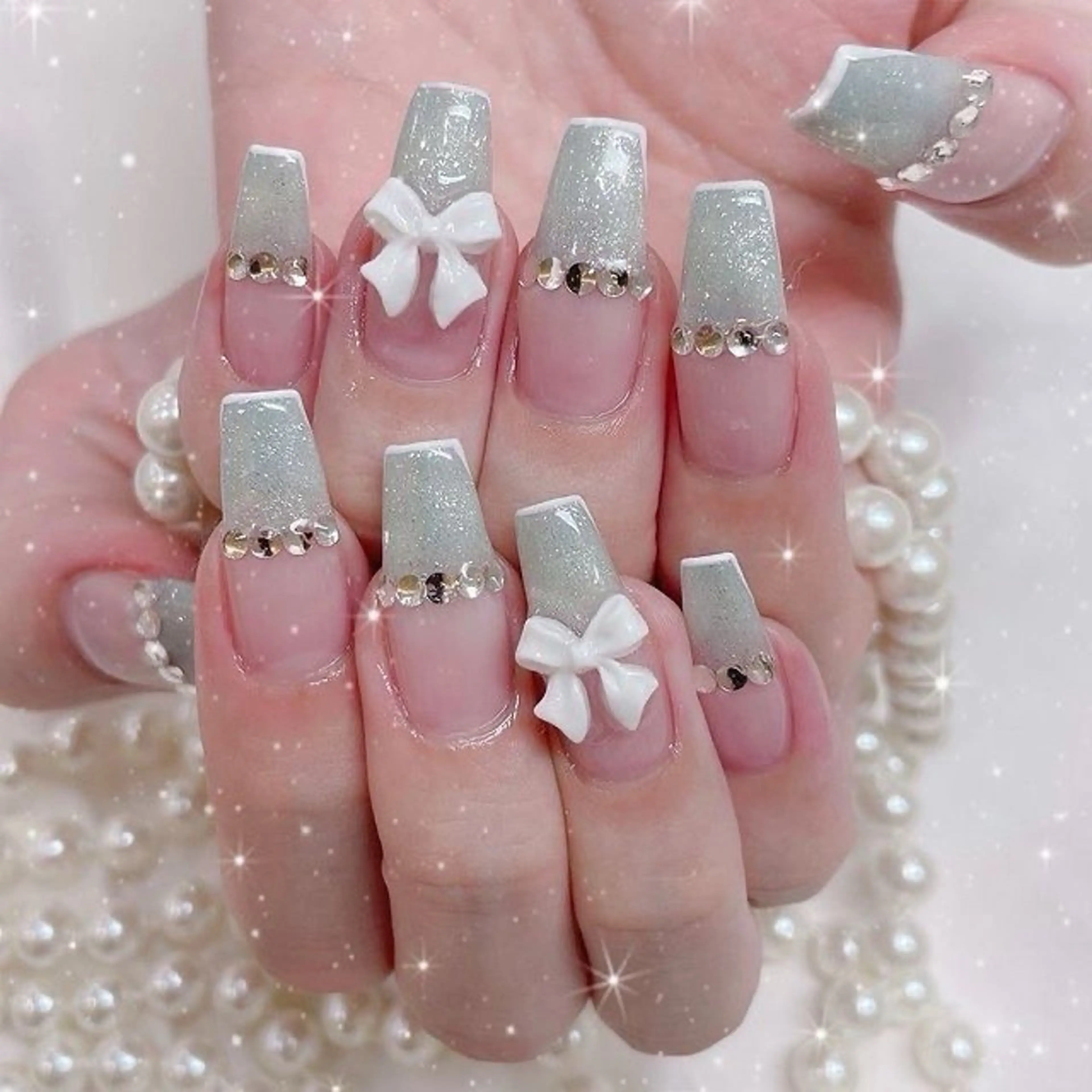 ネイル フラワーネイル フレンチネイル ジェルネイル ガーリー グラデーション ハンドネイル AIN Nailのネイルデザイン