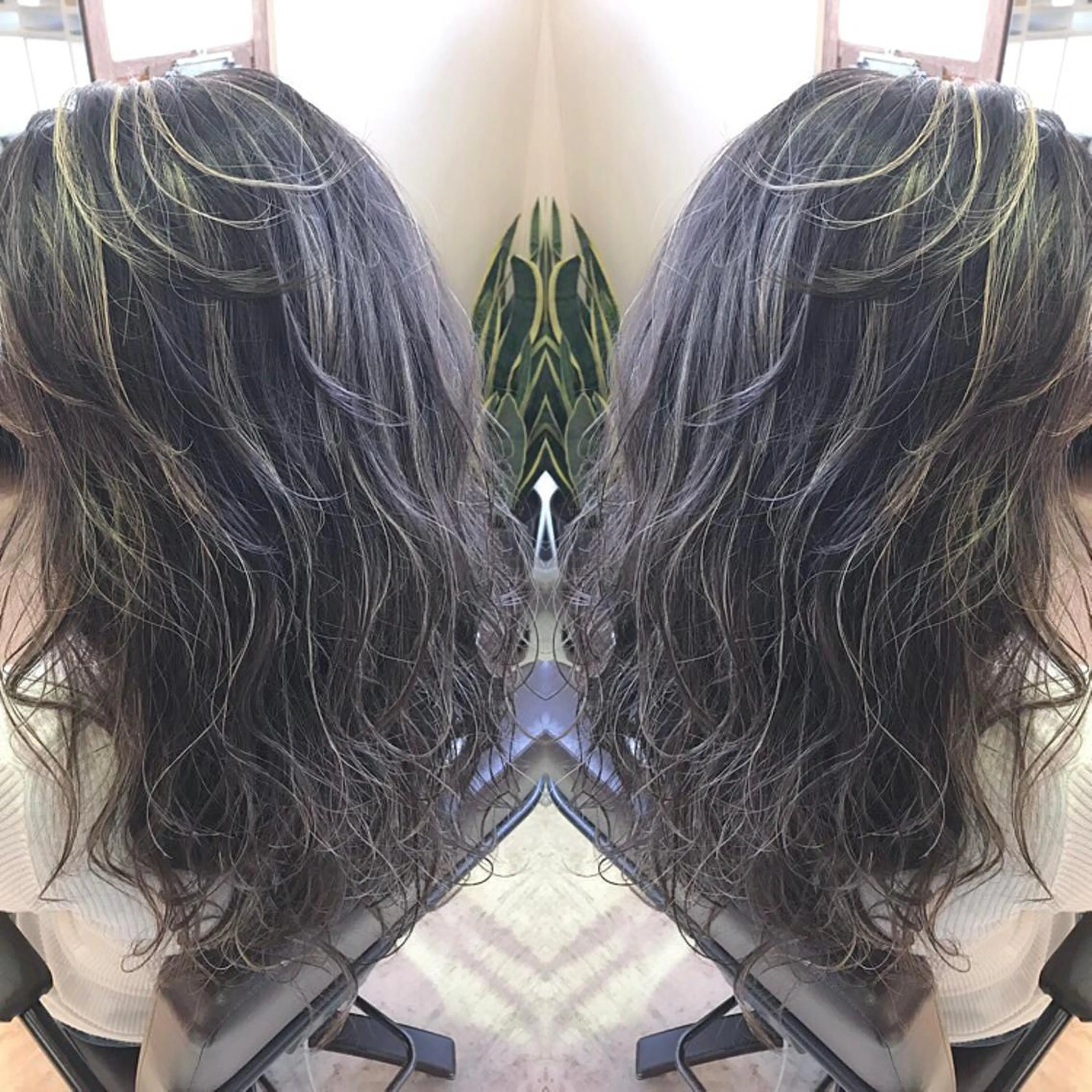 セミロング カラー グレージュ ハイライトカラー ハイライト 青木 茂樹⭐️ 透明感カラーのヘアスタイル