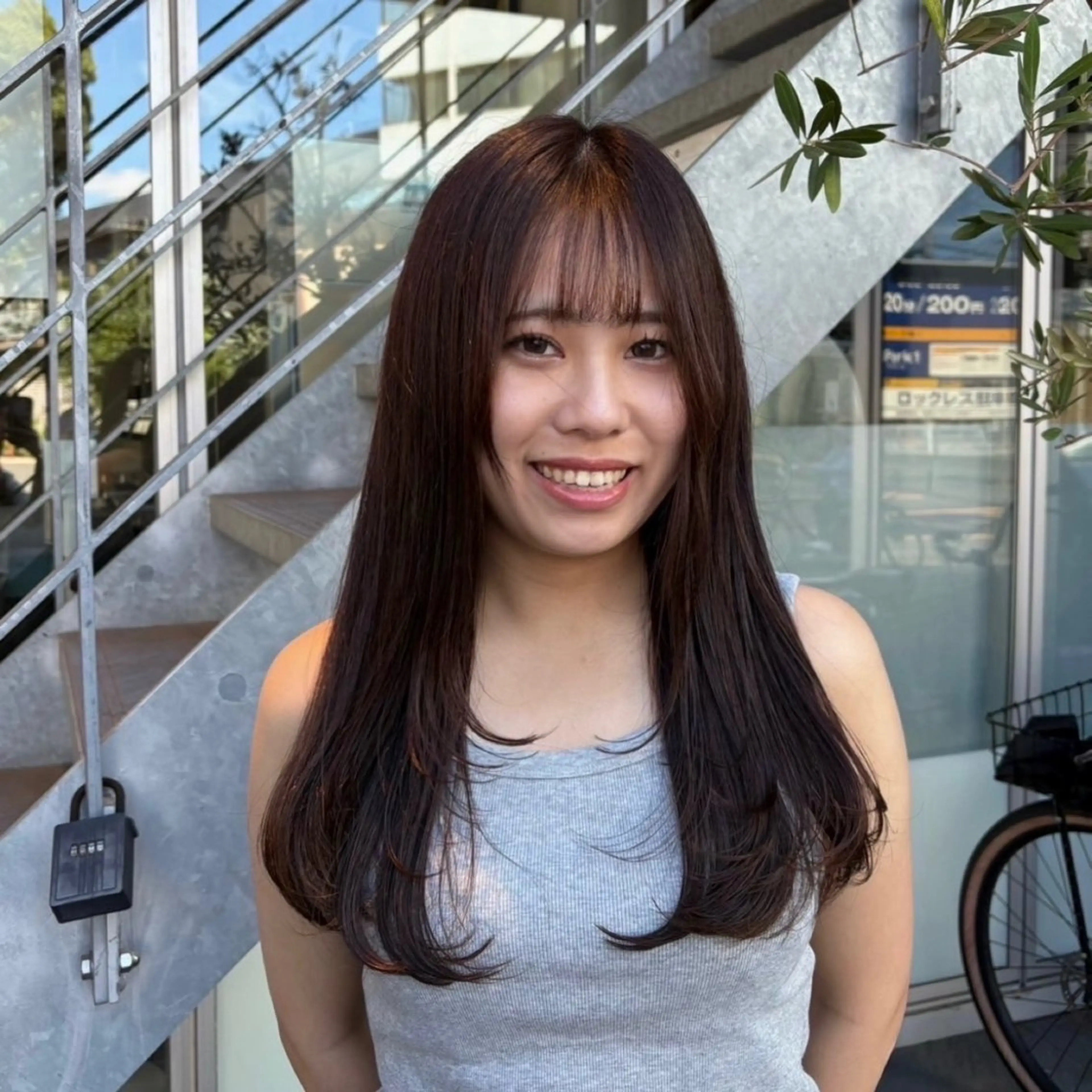 ロング 顔周りカット レイヤーカット 西村 清花のヘアスタイル