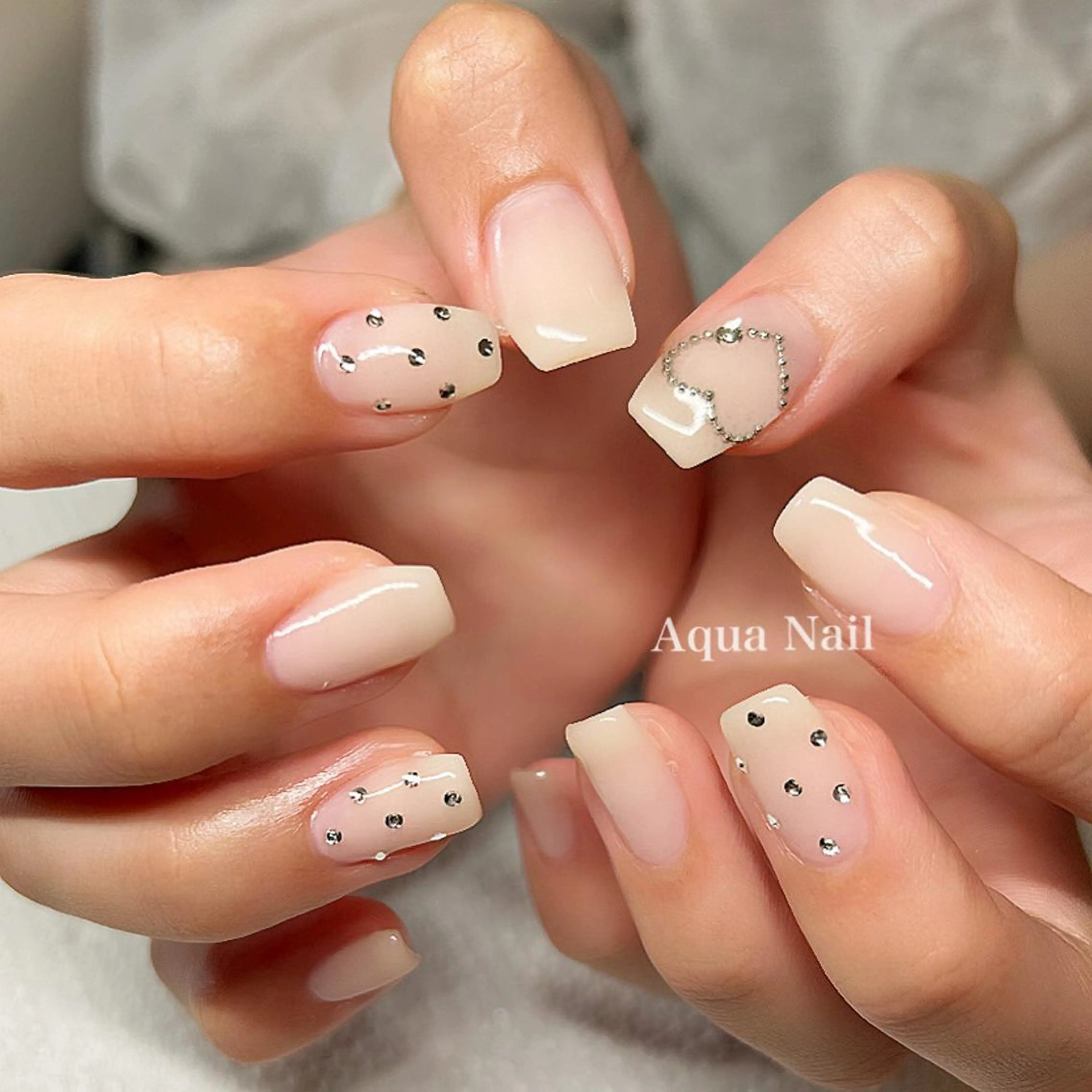 ネイル ハート スクエアネイル ハンドネイル フットネイル AQUA NAILのネイルデザイン