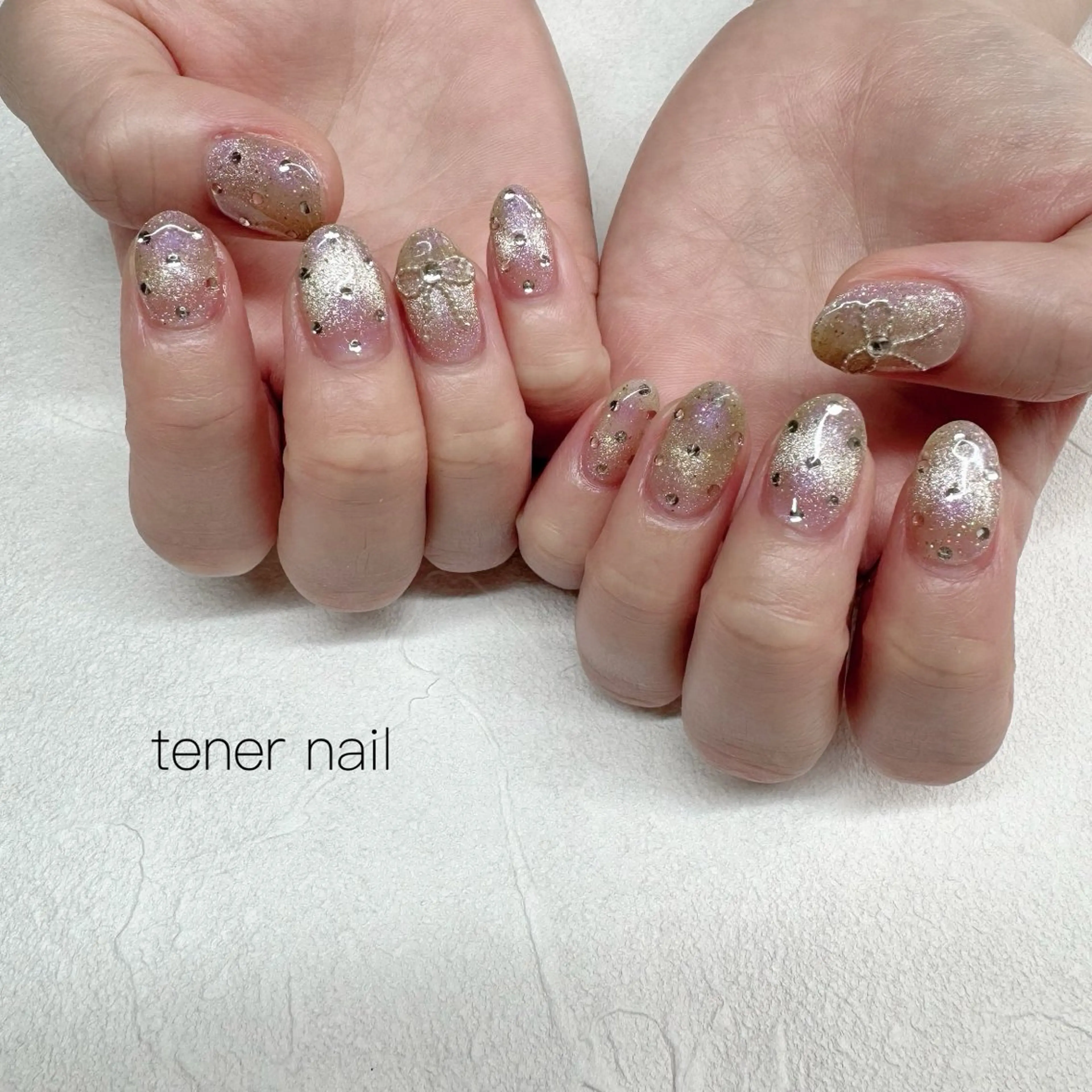 ネイル ドット グラデーション マグネットネイル ハンドネイル tener  nail  テネルネイル所属・テネルネイル tener nailのネイルデザイン