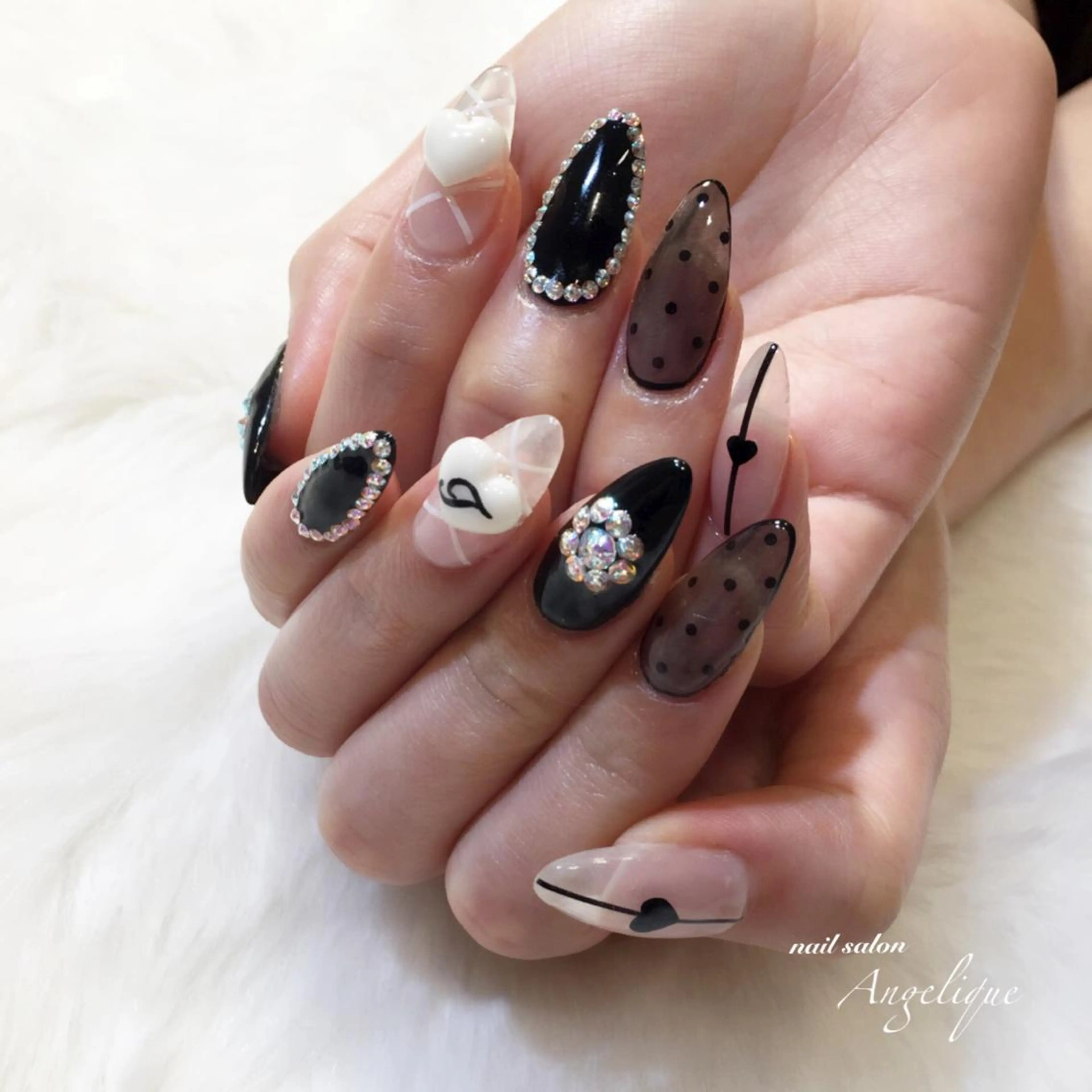 ミディアム ネイル Nail salon Angeliqueのネイルデザイン