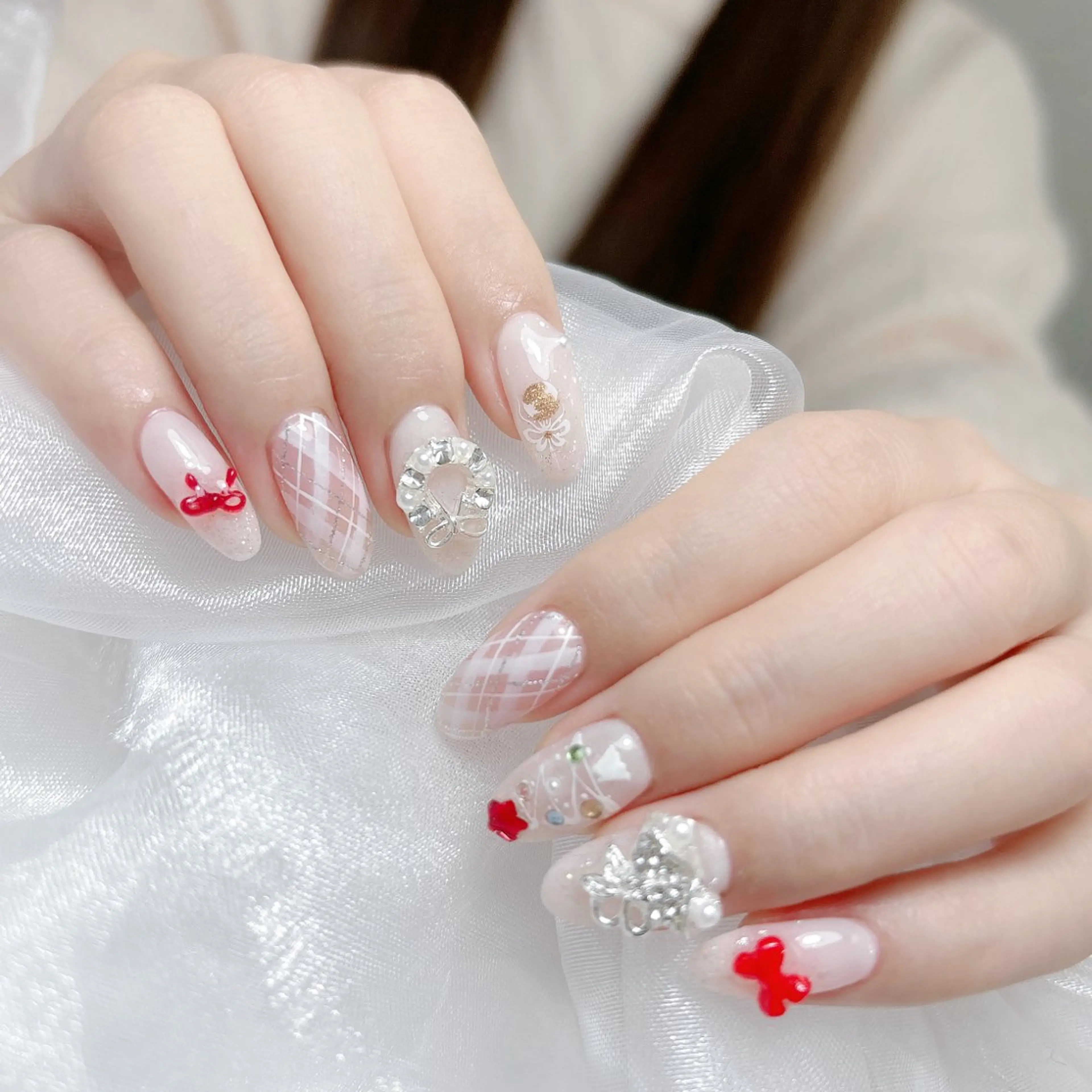 ネイル 成人式 ジェルネイル ロングネイル マグネットネイル ミディアムネイル ハンドネイル MoMoA Nail ネイル長さ出し専門店のネイルデザイン