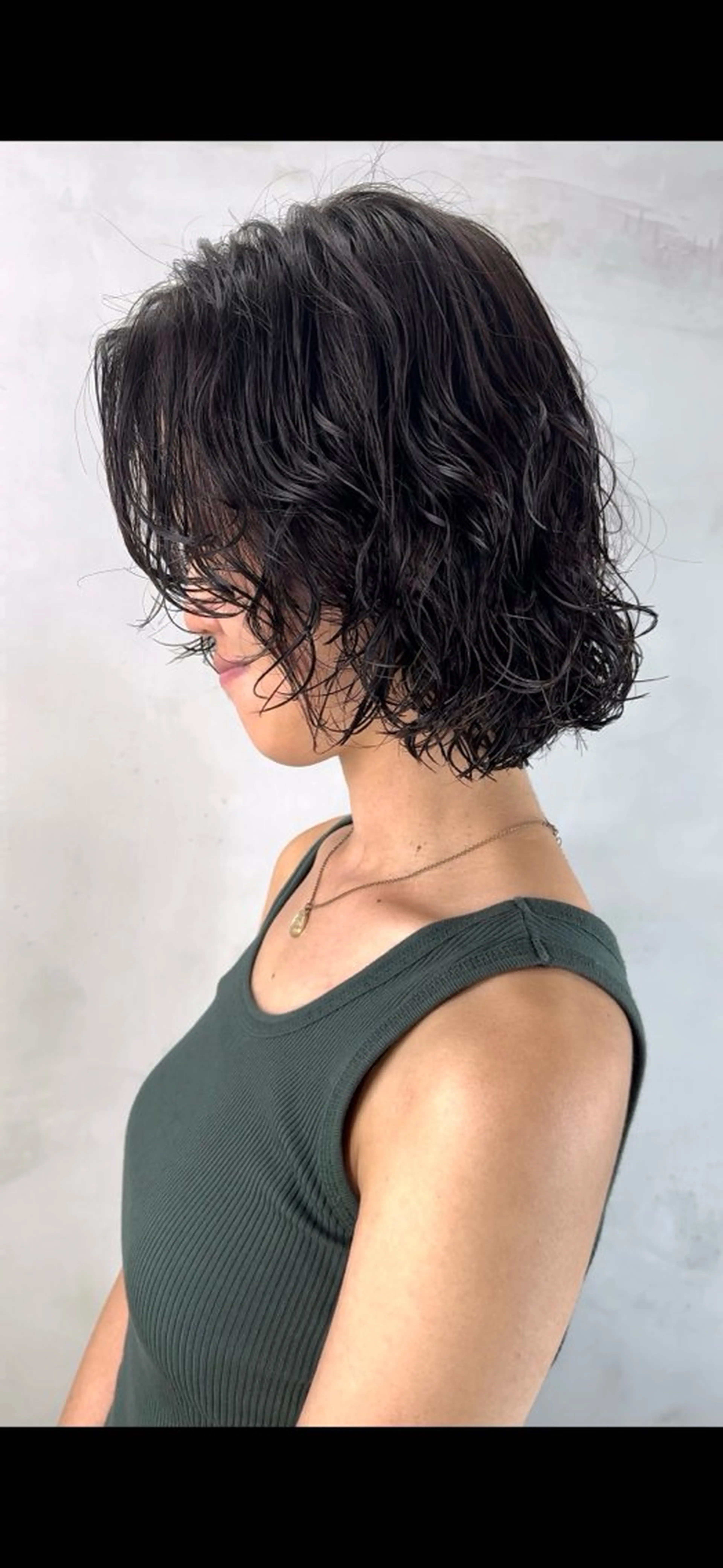 ミディアム パーマ ミディアムパーマ アンブレラカラー ポイントカラーのヘアスタイル