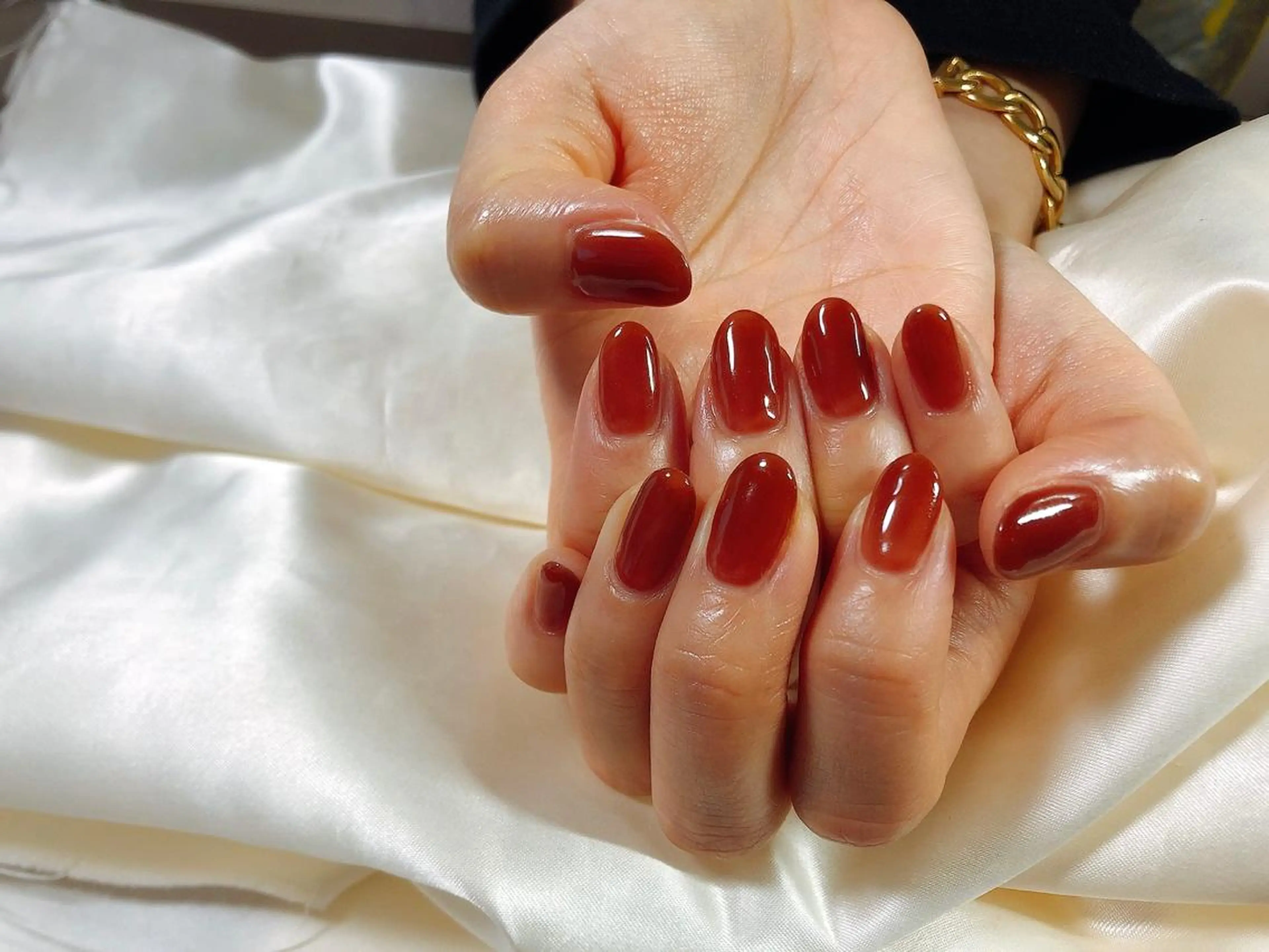 ネイル ブラウン ワンカラーネイル ハンドネイル mogunail &blowのネイルデザイン