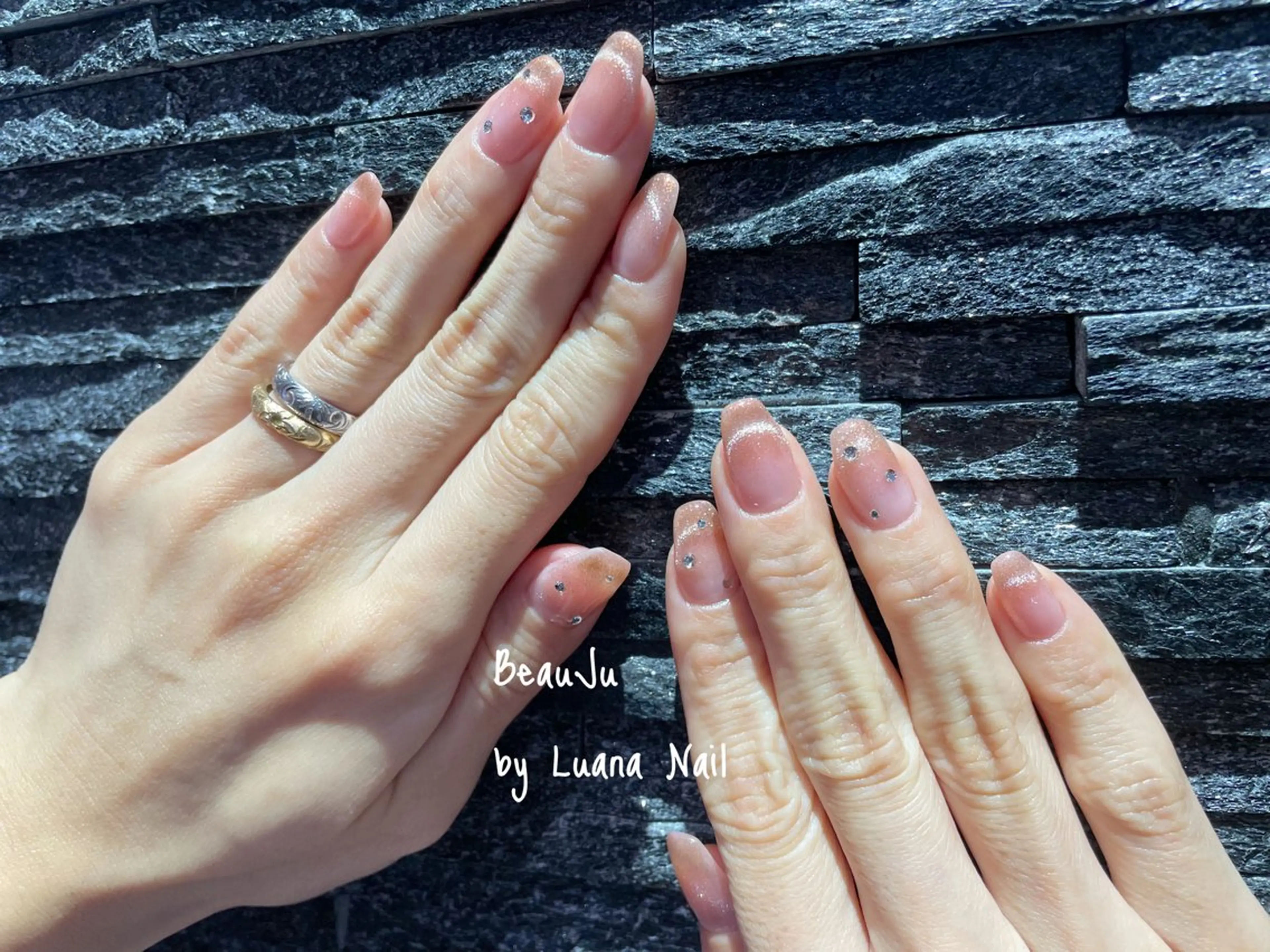 ネイル マグネットネイル ハンドネイル BeauJu by Luana Nailのネイルデザイン
