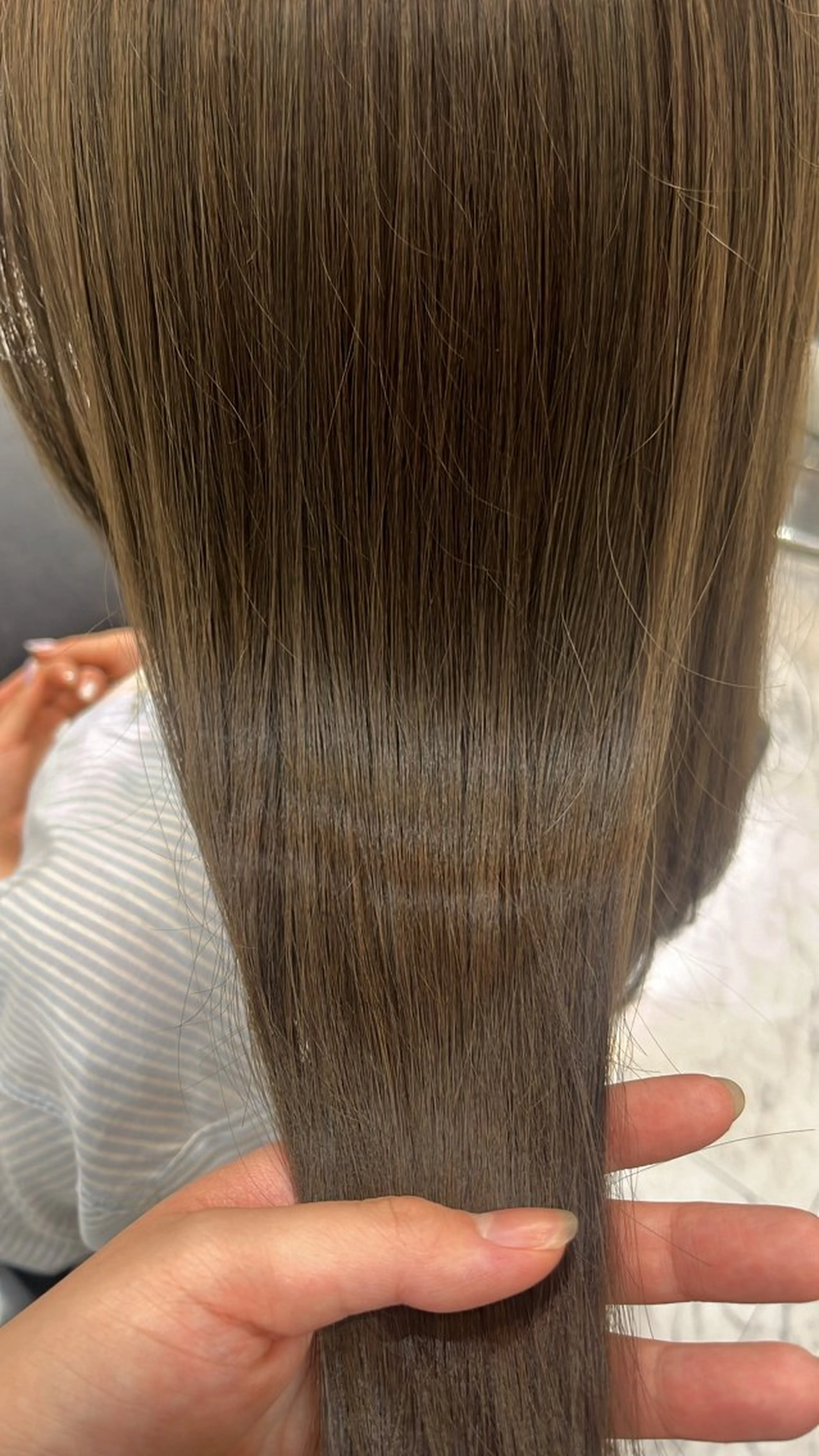 セミロング カラー THE  ESCALA表参道所属・Hana🌷/ 透明感/艶髪/表参道のヘアスタイル