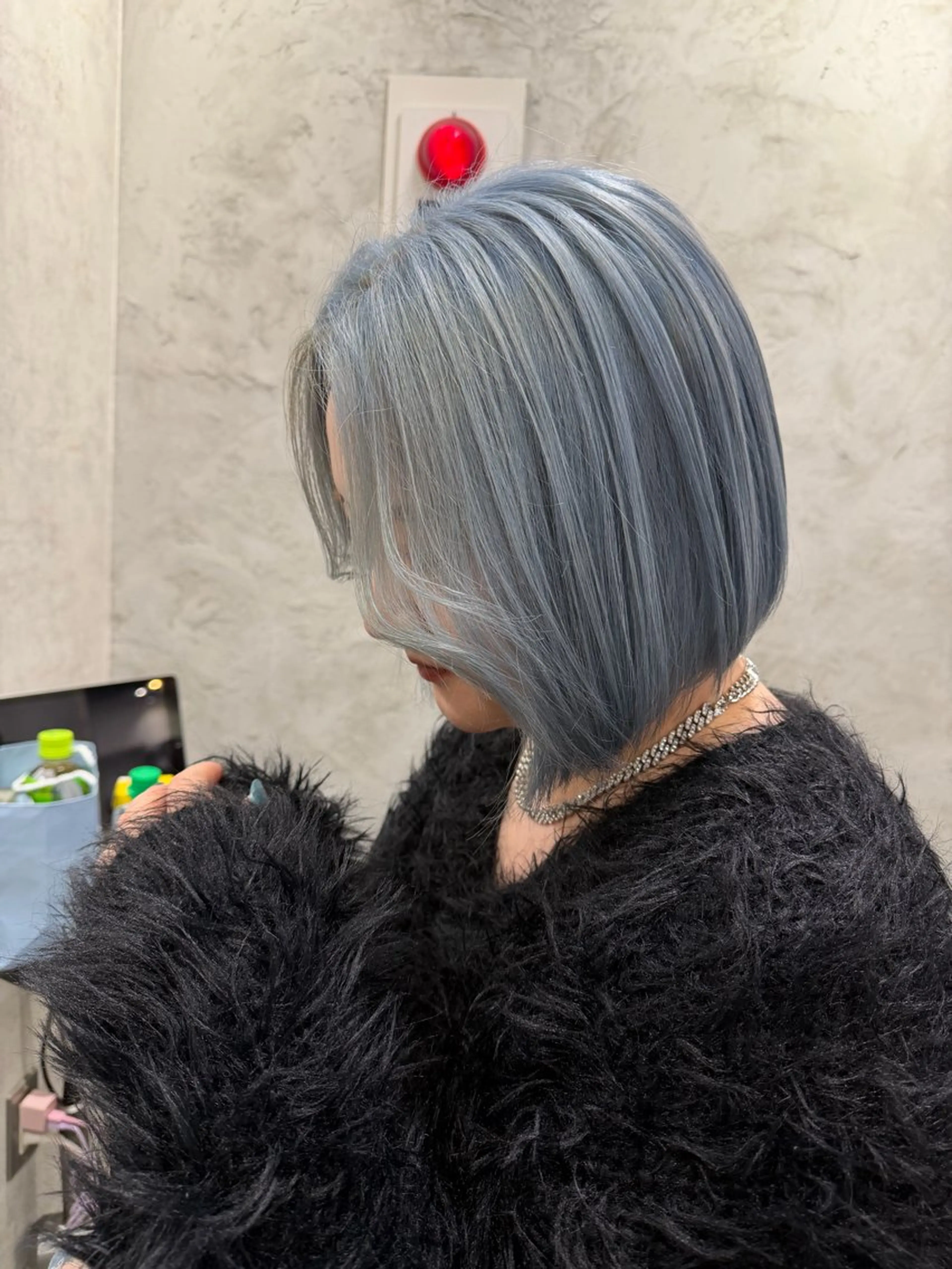 カラー 横浜🦋ハイトーン 🫐シャドウルーツのヘアスタイル