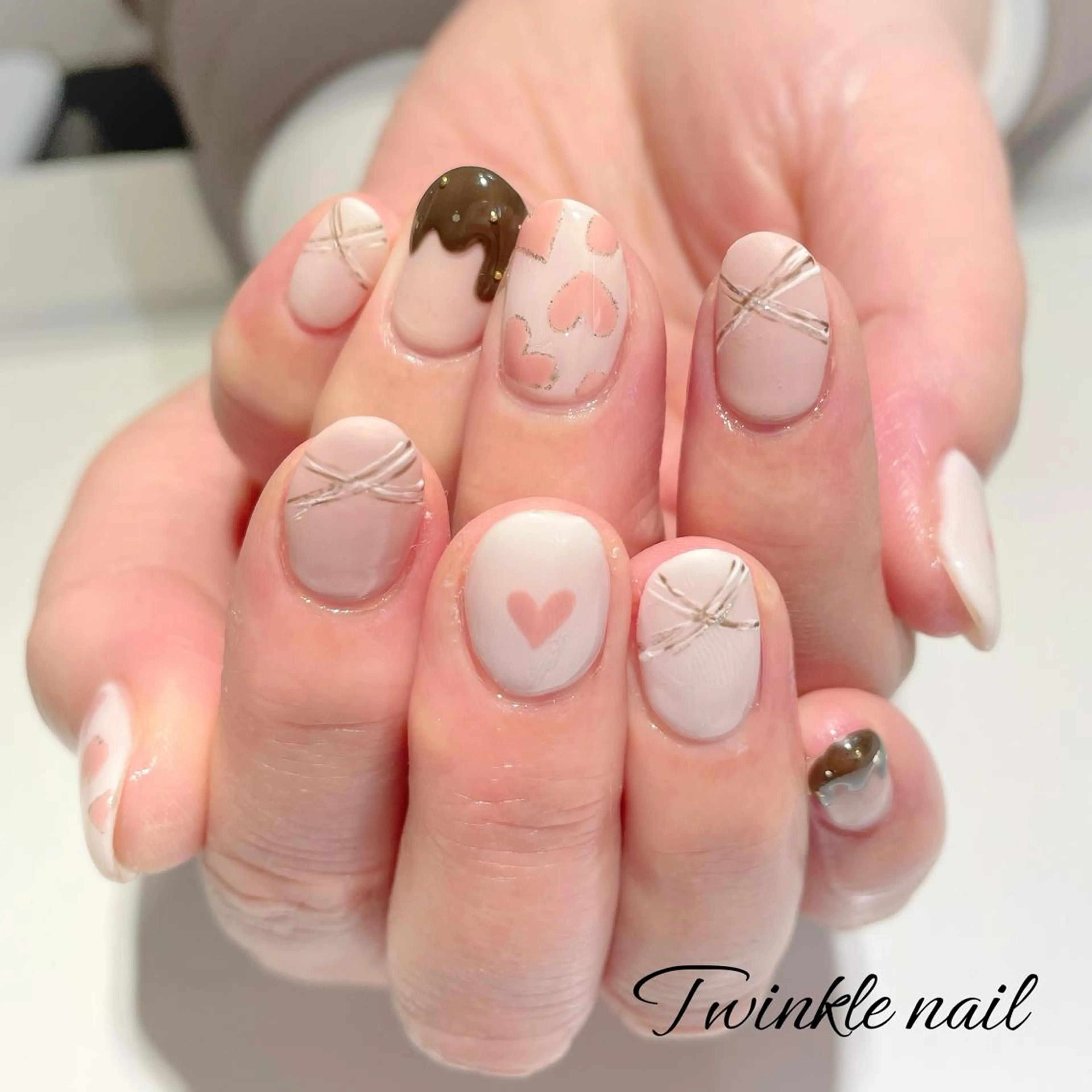 ネイル ハンドネイル ハンドケア 中井 綾香の眉毛・アイブロウイメージ