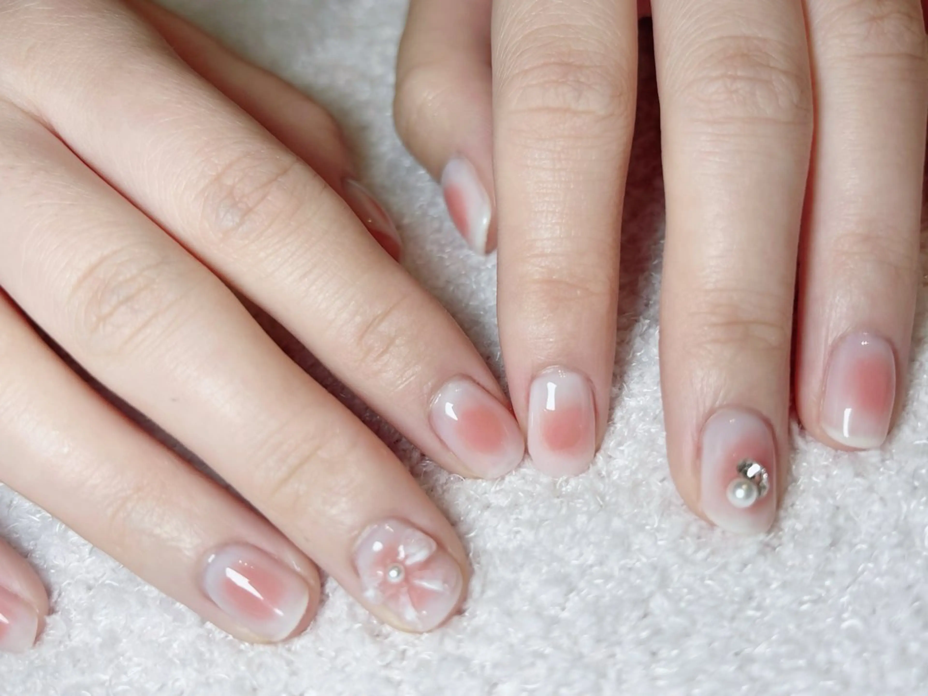 ネイル チークネイル ハンドネイル Su. Naillandのネイルデザイン