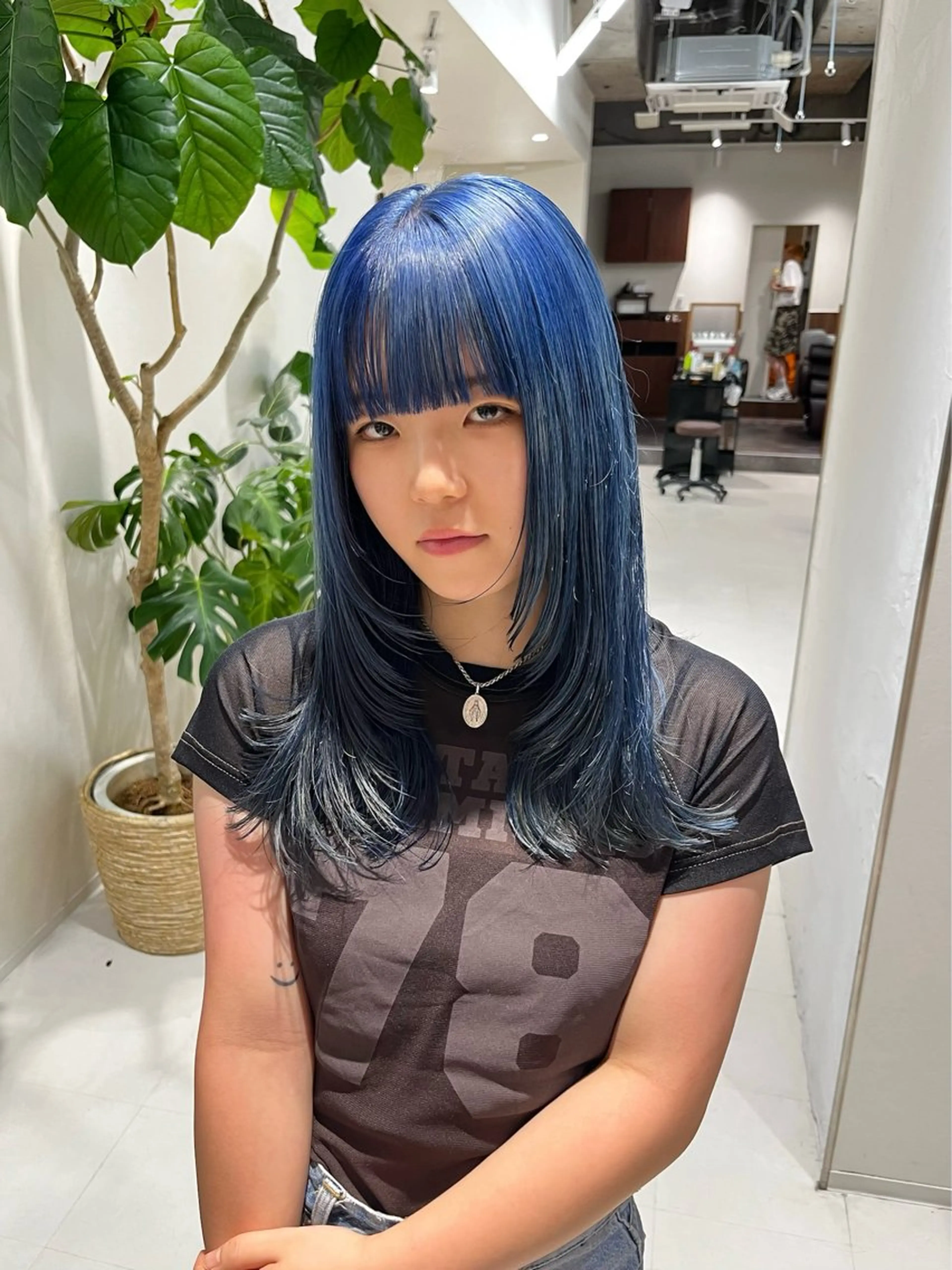 セミロング カラー ブルーカラー レイヤーカット カット ヘアカラー トリートメント レイヤーカット/ブラ ウンカラー/河野凜のヘアスタイル