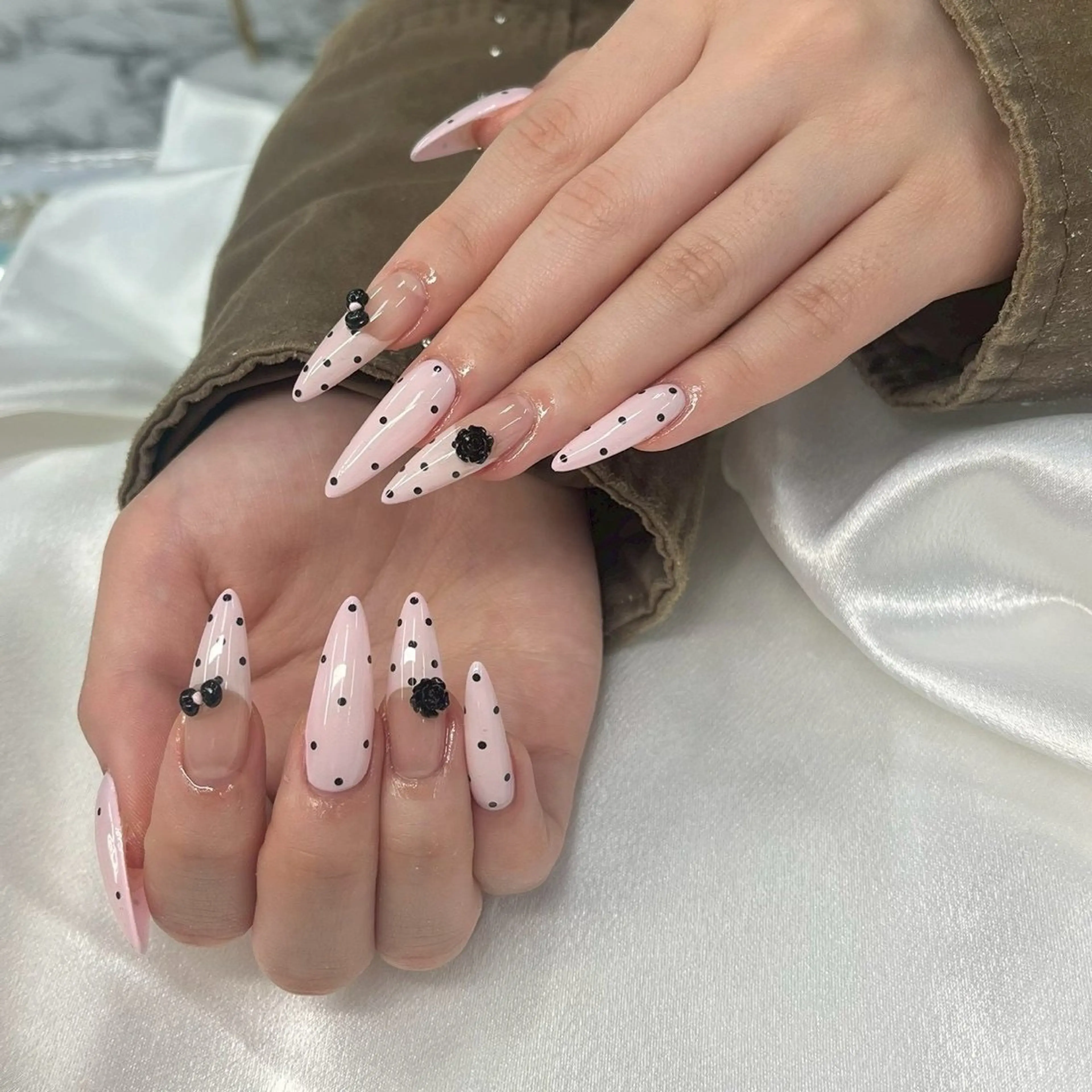 ネイル ジェルネイル ガーリー 韓国ネイル ロングネイル パラジェル ハンドネイル あ みのネイルデザイン