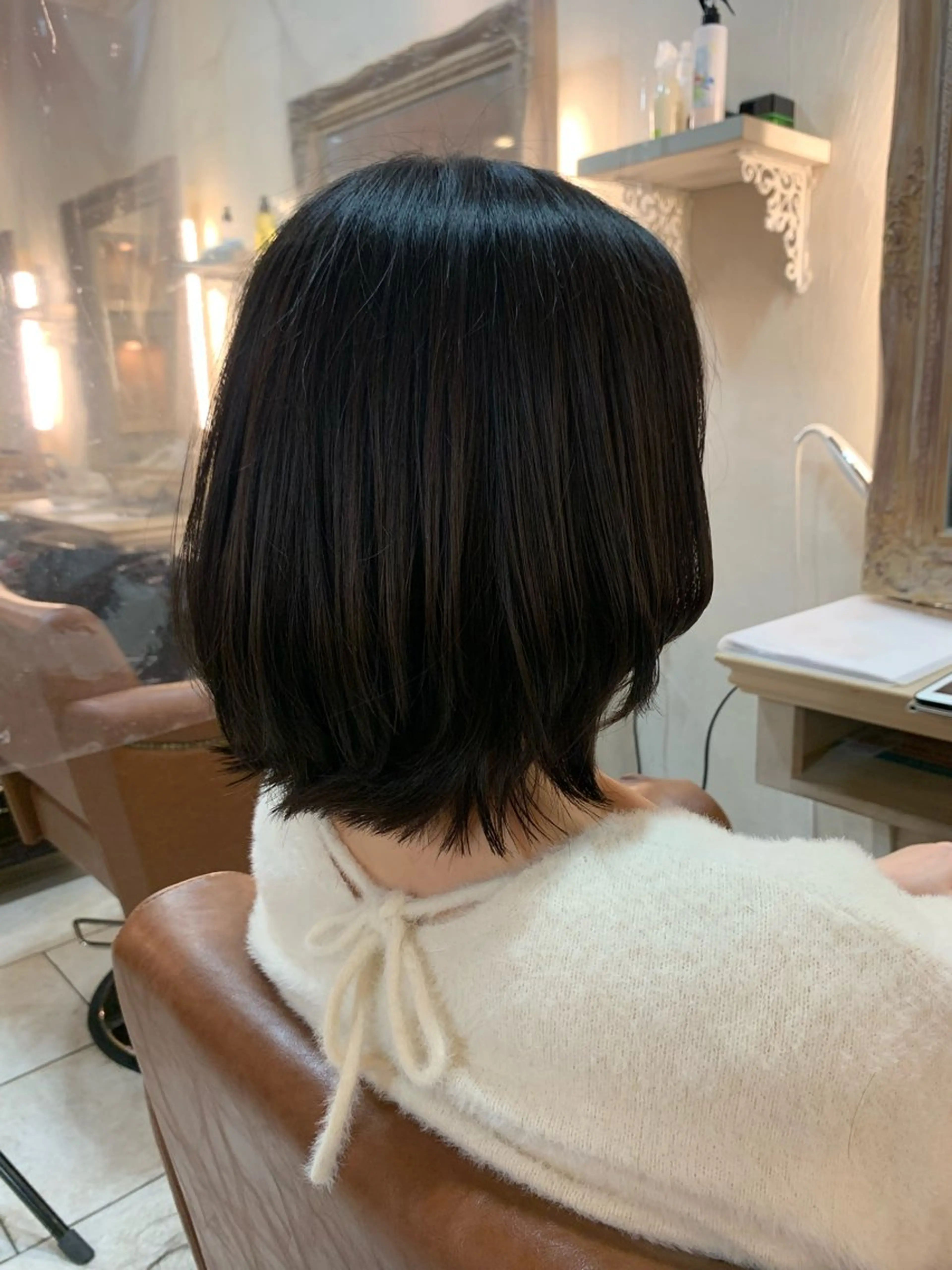 ミディアム amie by afloatのヘアスタイル