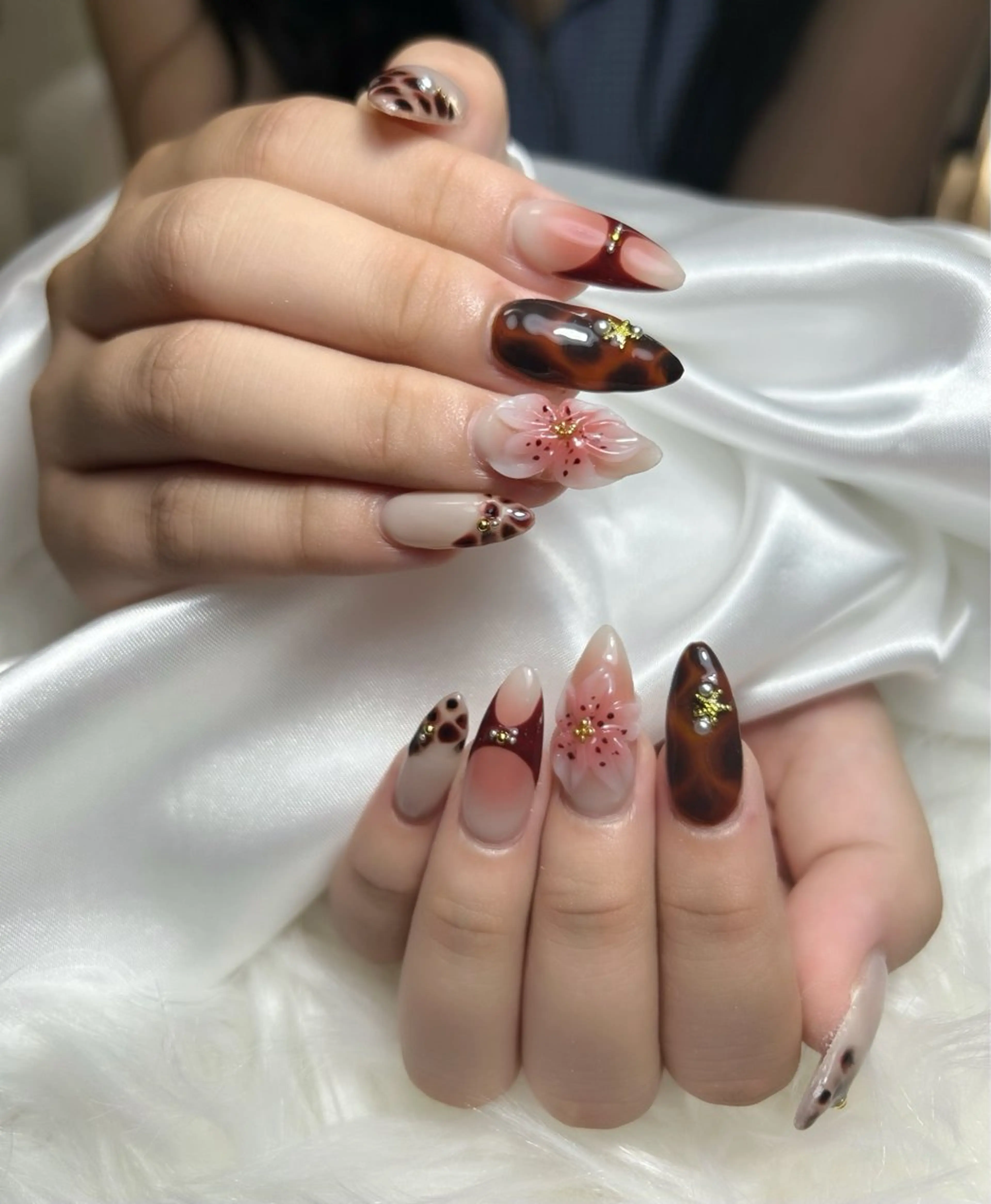 ネイル アートネイル オーロラネイル チークネイル 長さ出し フットネイル Chan nailsのネイルデザイン