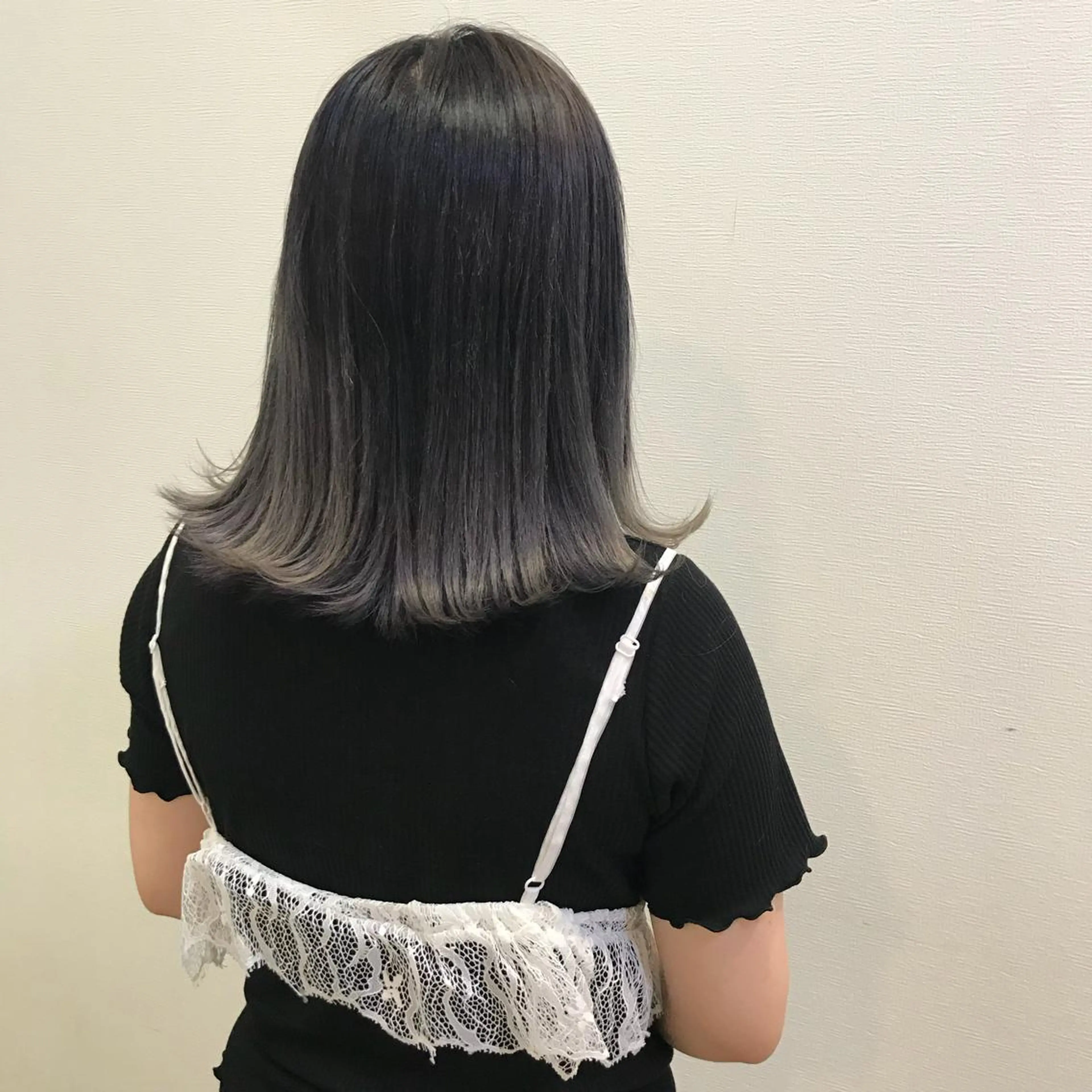 ミディアム カラー 畑中康志 美髪矯正/ハイトーンのヘアスタイル