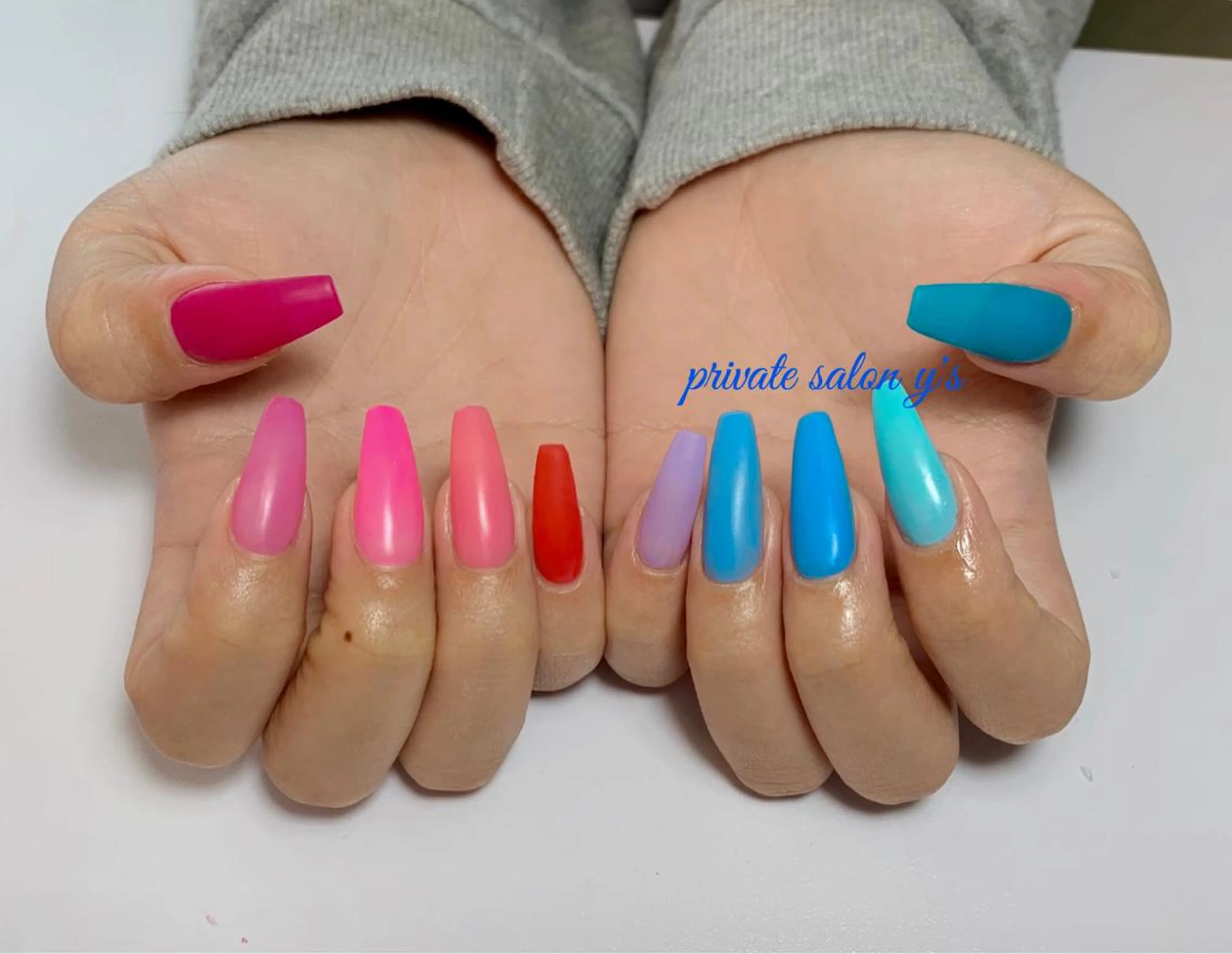 ネイル y' sのネイルデザイン