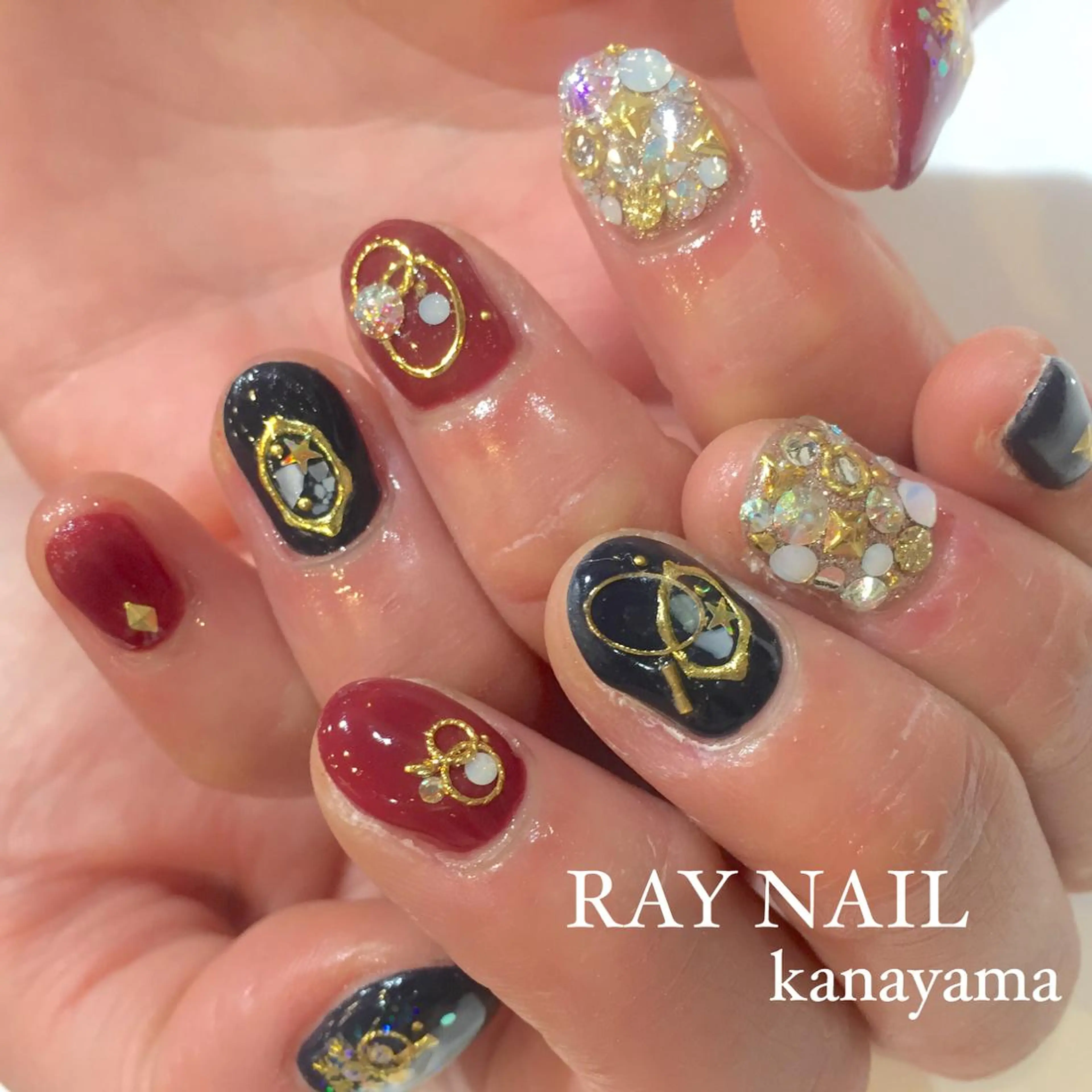 ネイル アートネイル ストーンネイル Arowa 伊田のネイルデザイン