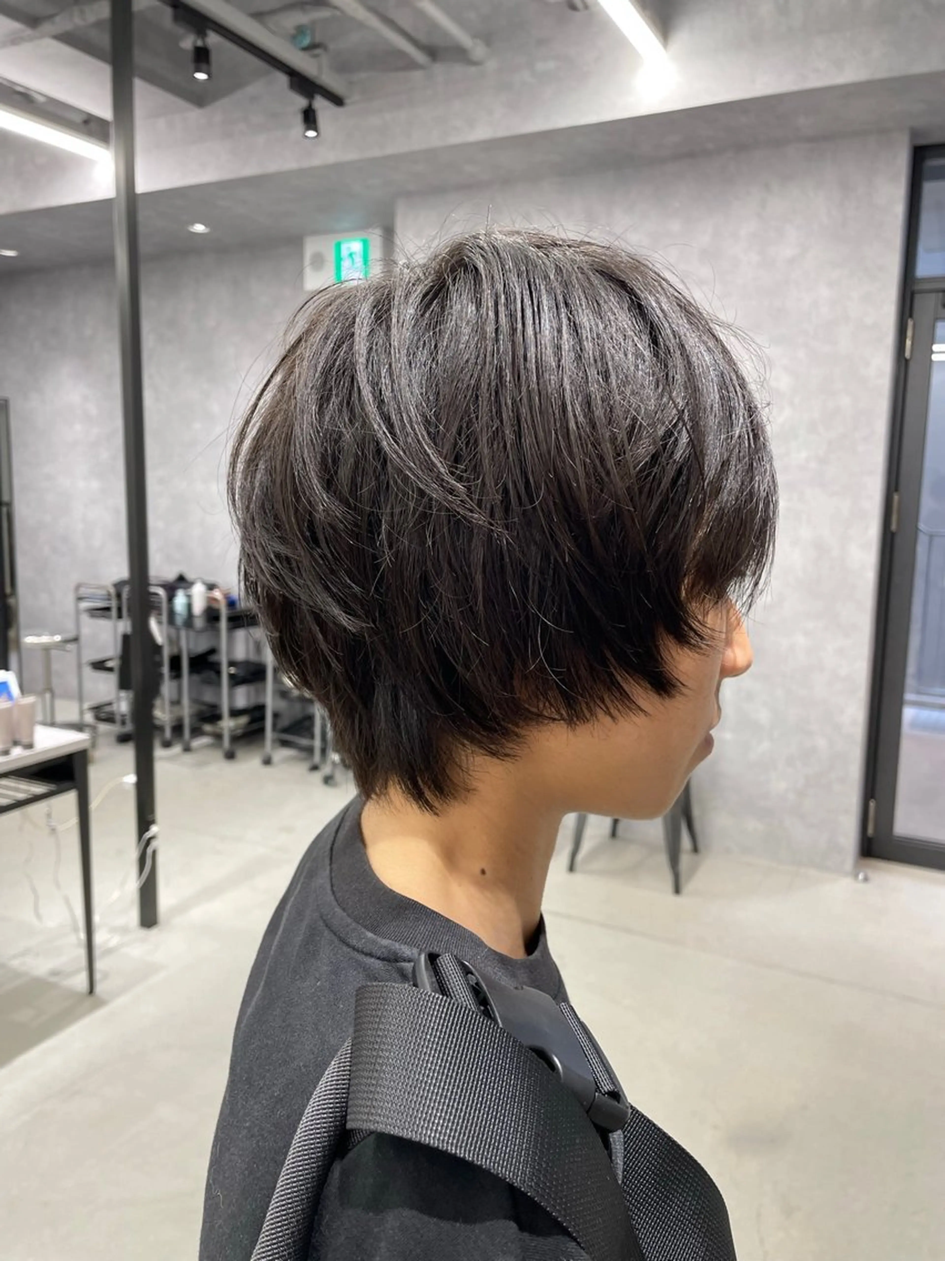 ショート デザインカット LUXBE LUCE 愁のヘアスタイル