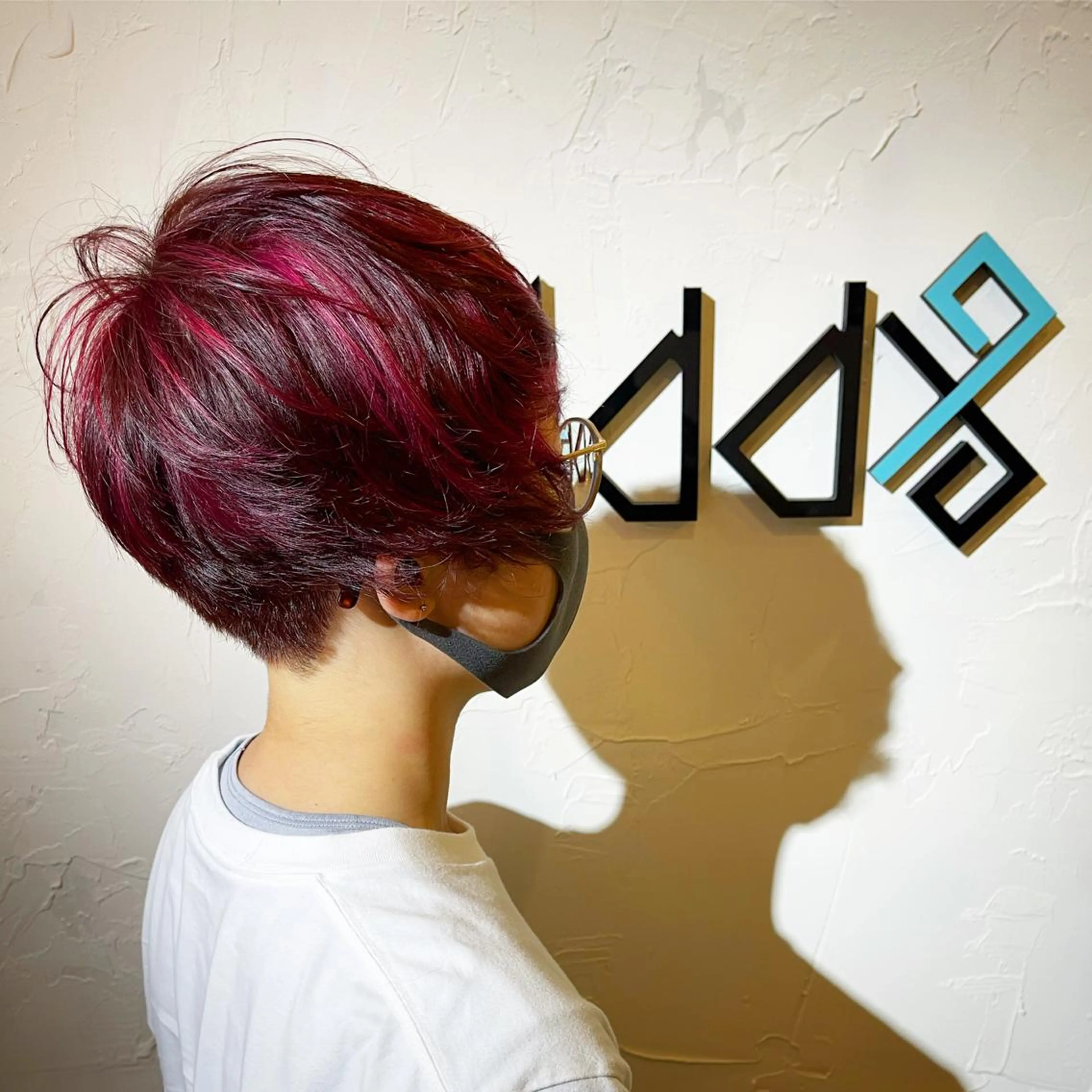 ショート カラー パーマ ヘアアレンジ ブリーチ ハイライトカラー ラベンダーカラー ラベンダーピンク メッシュ カット ヘアカラー トリートメント Add9 柳田健登のヘアスタイル