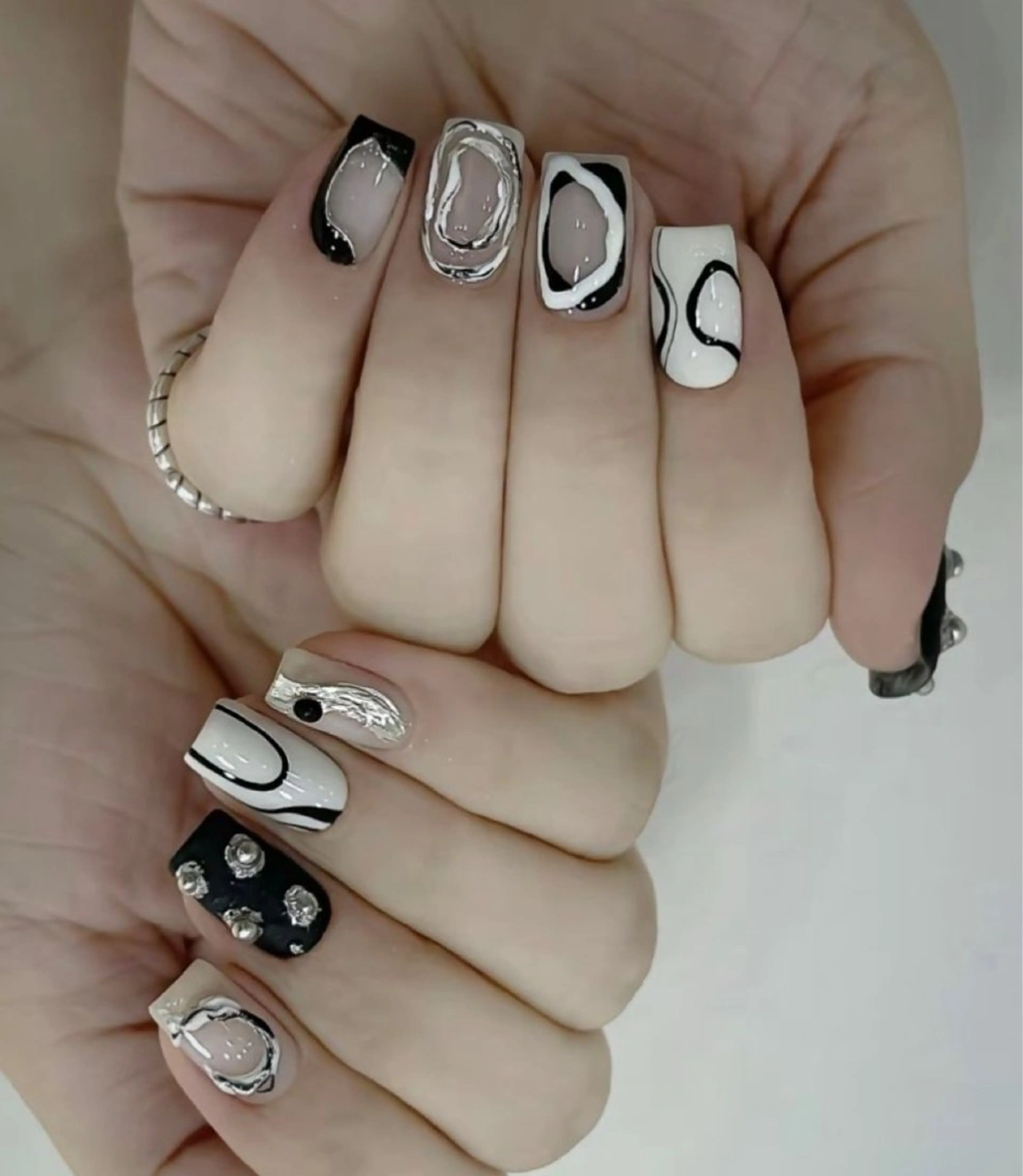 ネイル 韓国ネイル 持ち込み ニュアンスネイル ネイルチップ ハンドネイル Tini ANA.CHUOのネイルデザイン