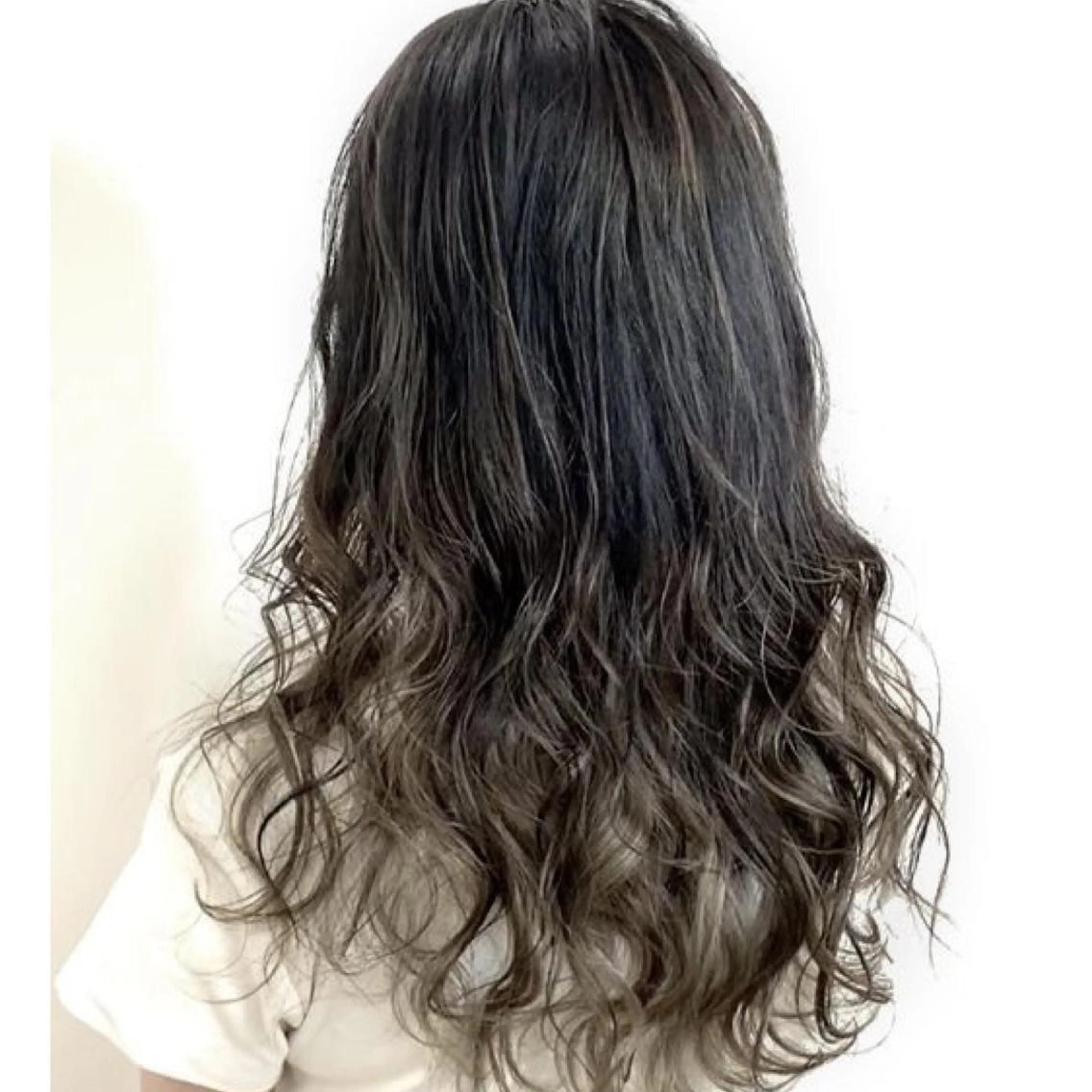 ❣️2回目以降🧡カット＋透明感カラー+コテ巻き💜の写真