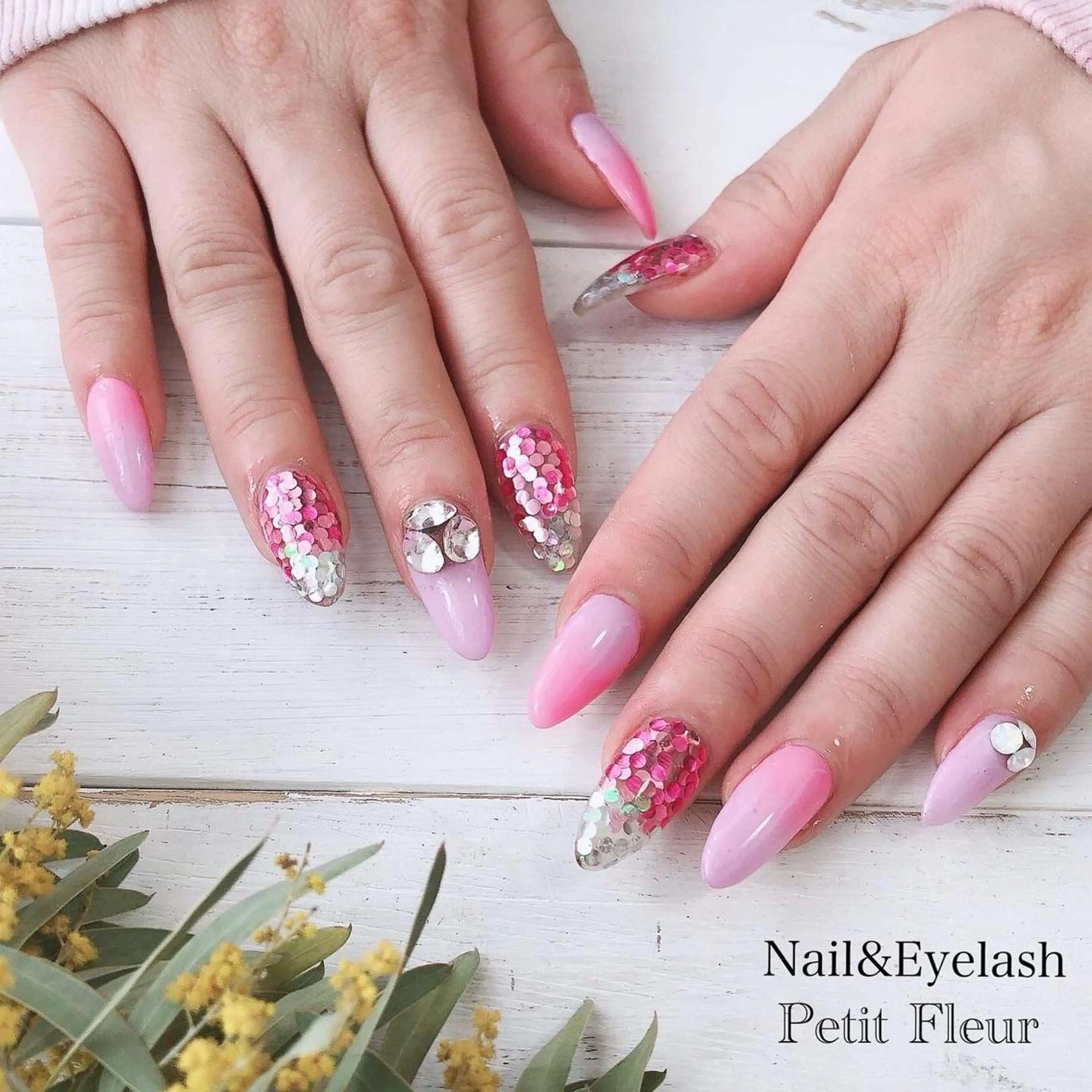 ネイル Petit Fleur所属・青柳 亜梨奈のマツエク・マツパデザイン