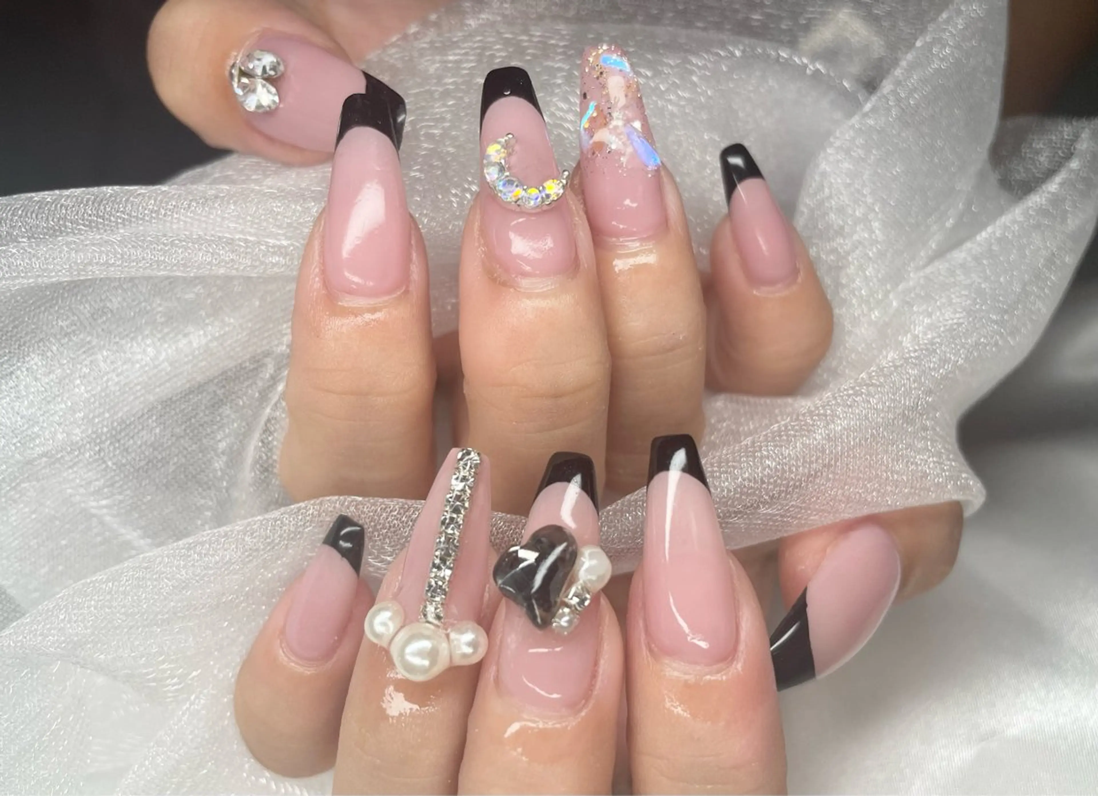 ネイル ハンドネイル Roi〈ロワ〉 Minakoのネイルデザイン