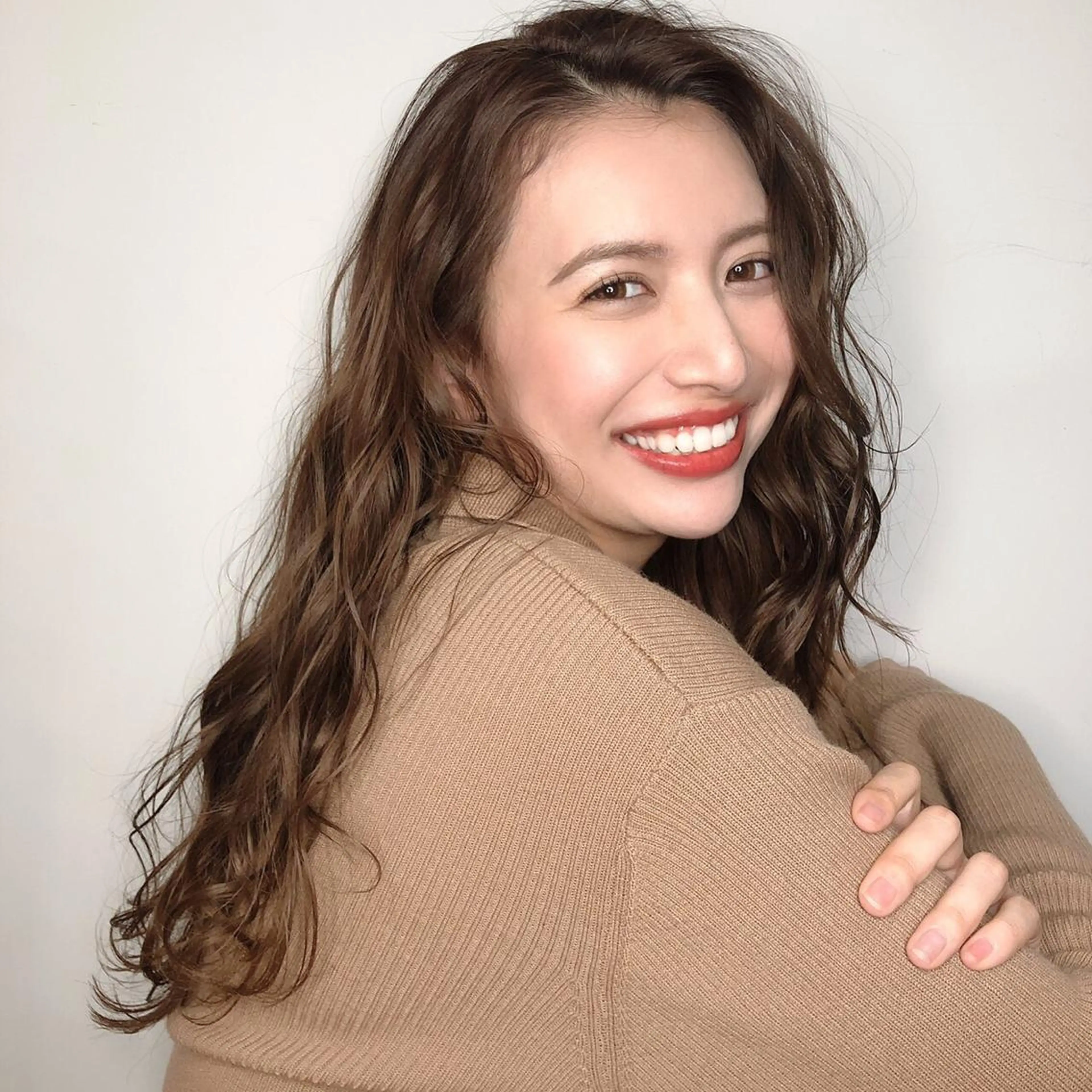 ロング ✨色持ちの良い艶 カラー✨蟹江真世のヘアスタイル