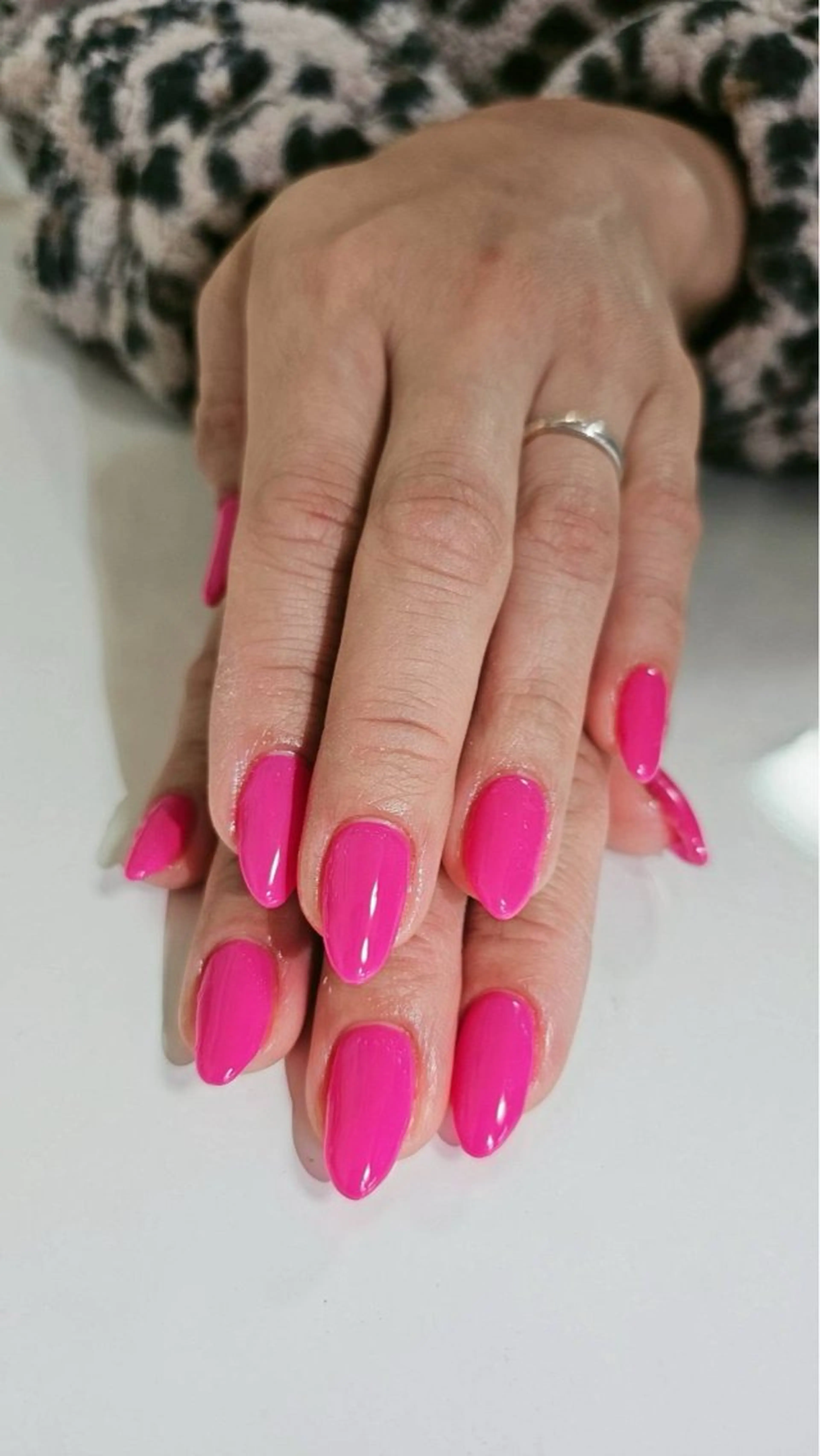 ネイル ワンカラーネイル 中村 美幸のエステ・リラクイメージ