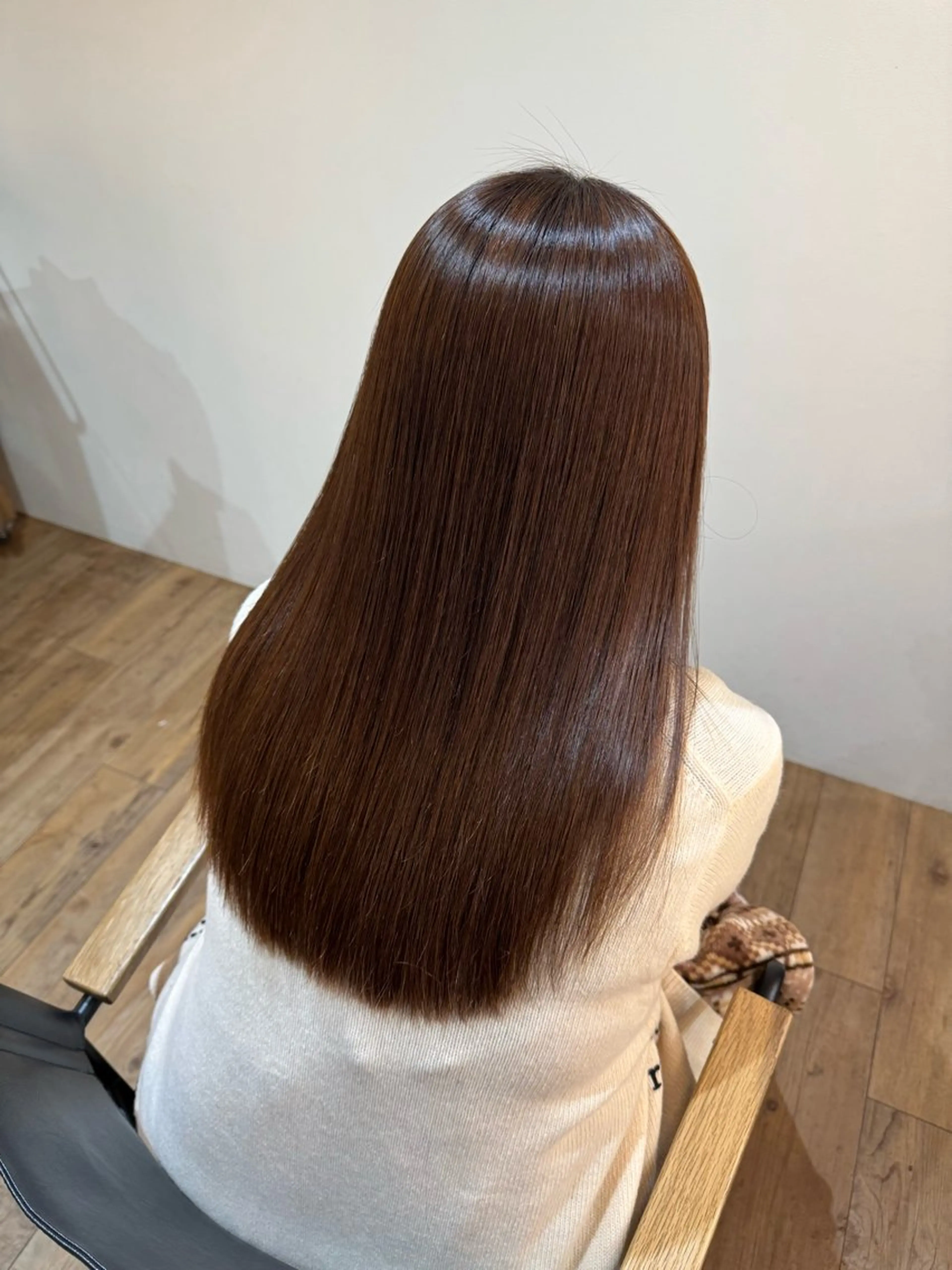 セミロング カット 縮毛矯正 トリートメント afloatkobe所属・美髪/髪質改善 川口凌弥のヘアスタイル