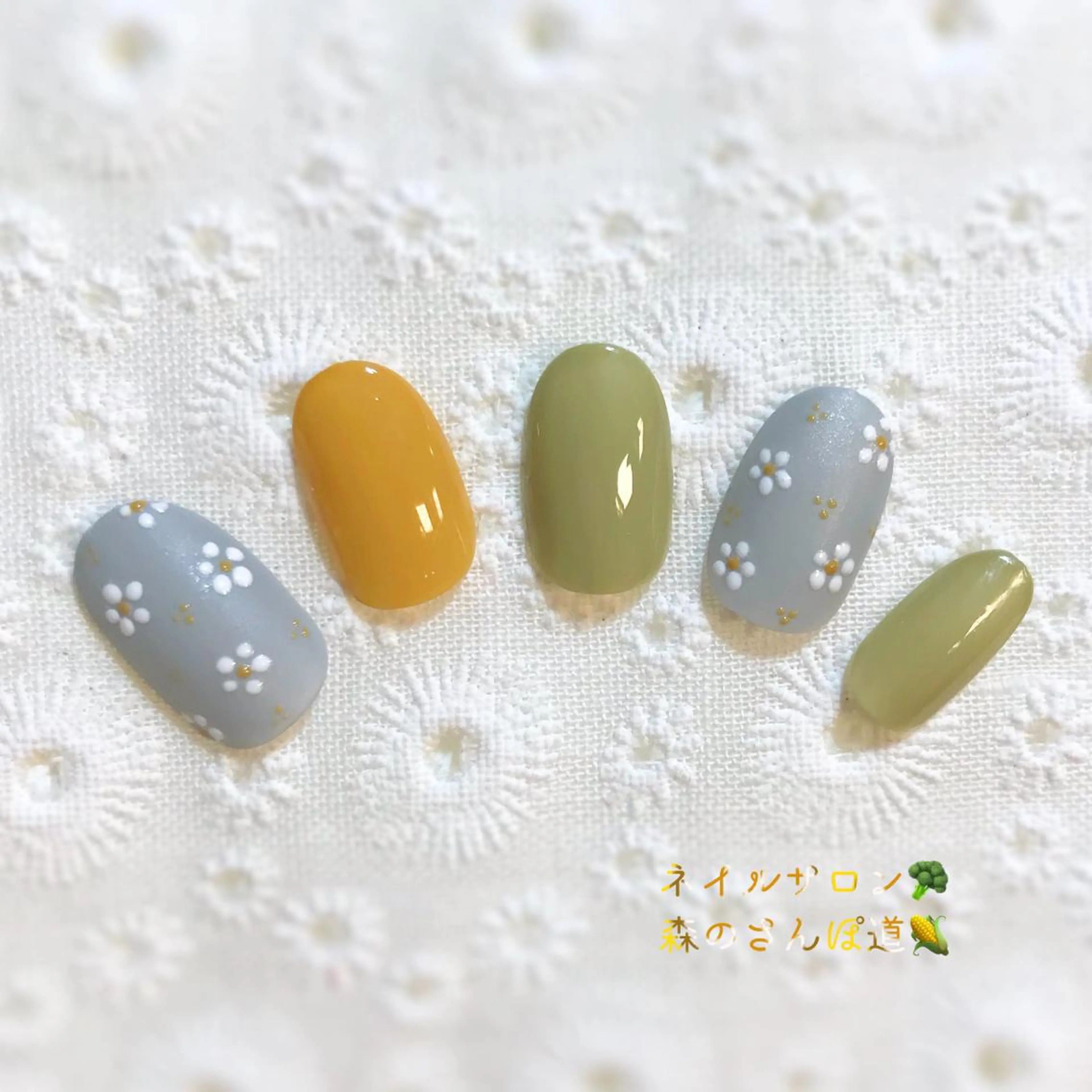 ネイル ハンドネイル ショートネイル 森のさんぽ道のネイルデザイン