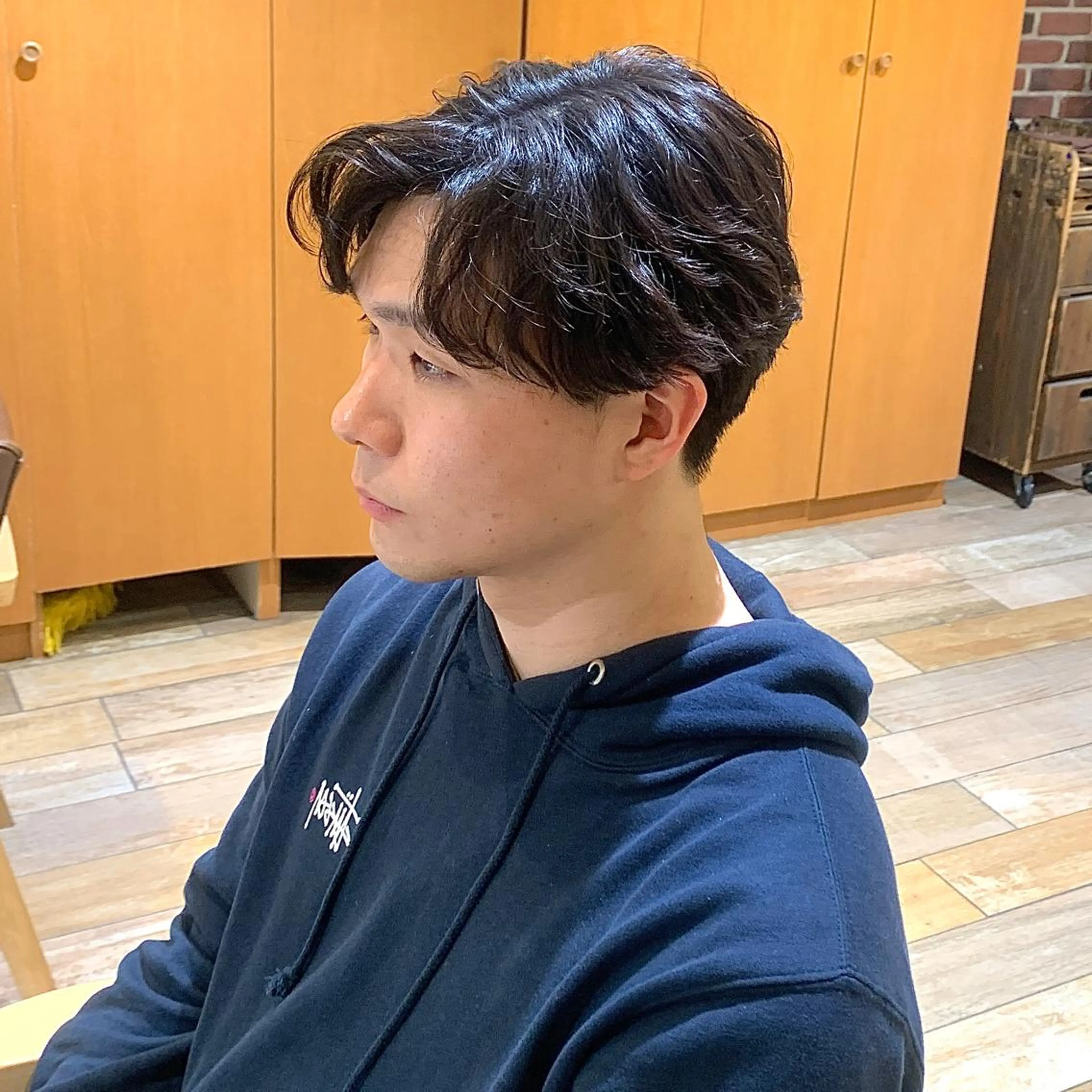 ショート パーマ メンズ カルマパーマ メンズ韓国風 メンズパーマ スペインカール 波巻きパーマ メンズパーマ&メンズ 縮毛矯正ならヒラノのヘアスタイル