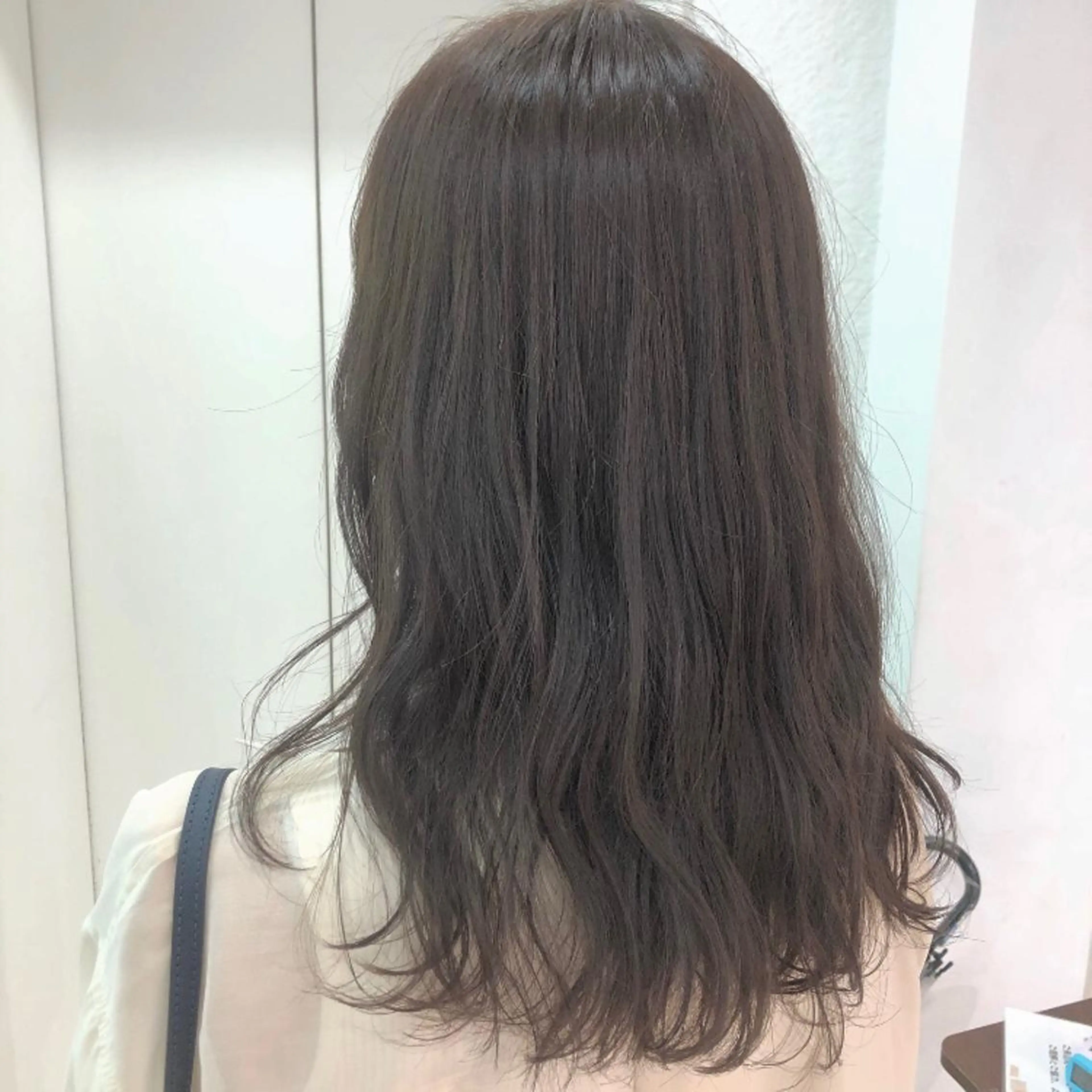 セミロング カラー TRENCH 自由が丘所属・TRENCH　相澤 果歩のヘアスタイル