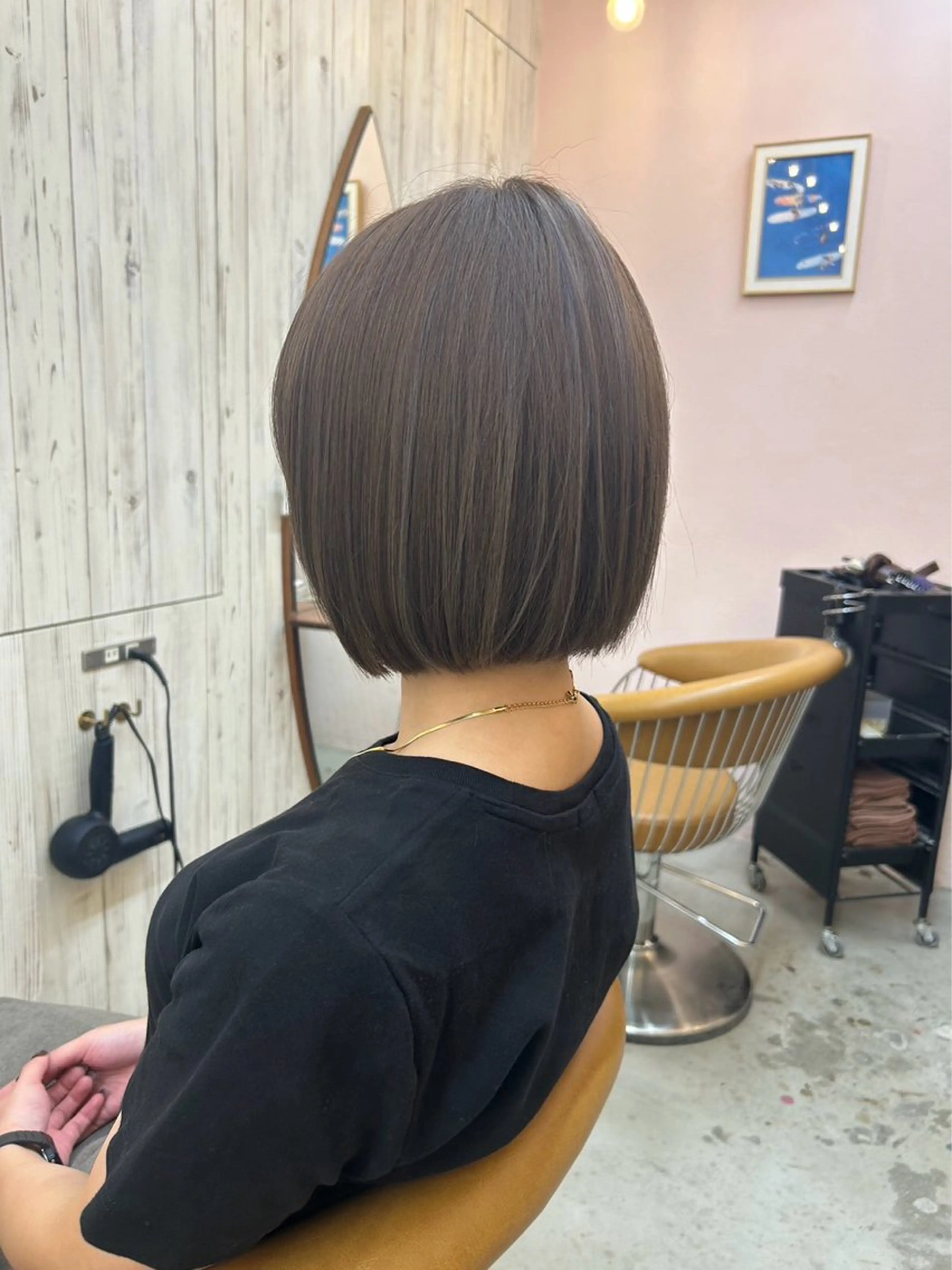 ショート カラー ボブ 小顔カット ボブ縮毛矯正 韓国レイヤーRINAのヘアスタイル