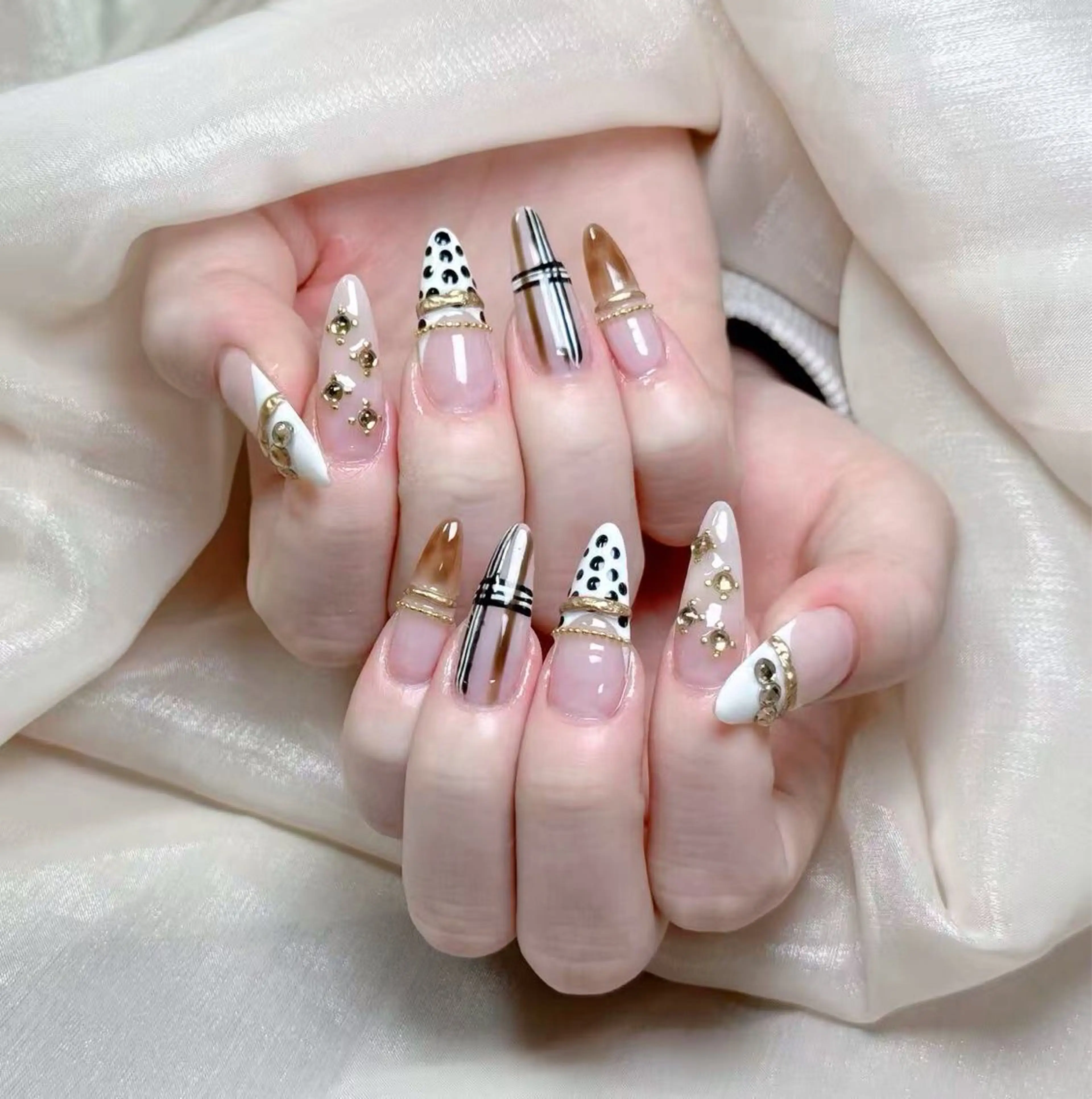 ネイル 小 雨のネイルデザイン