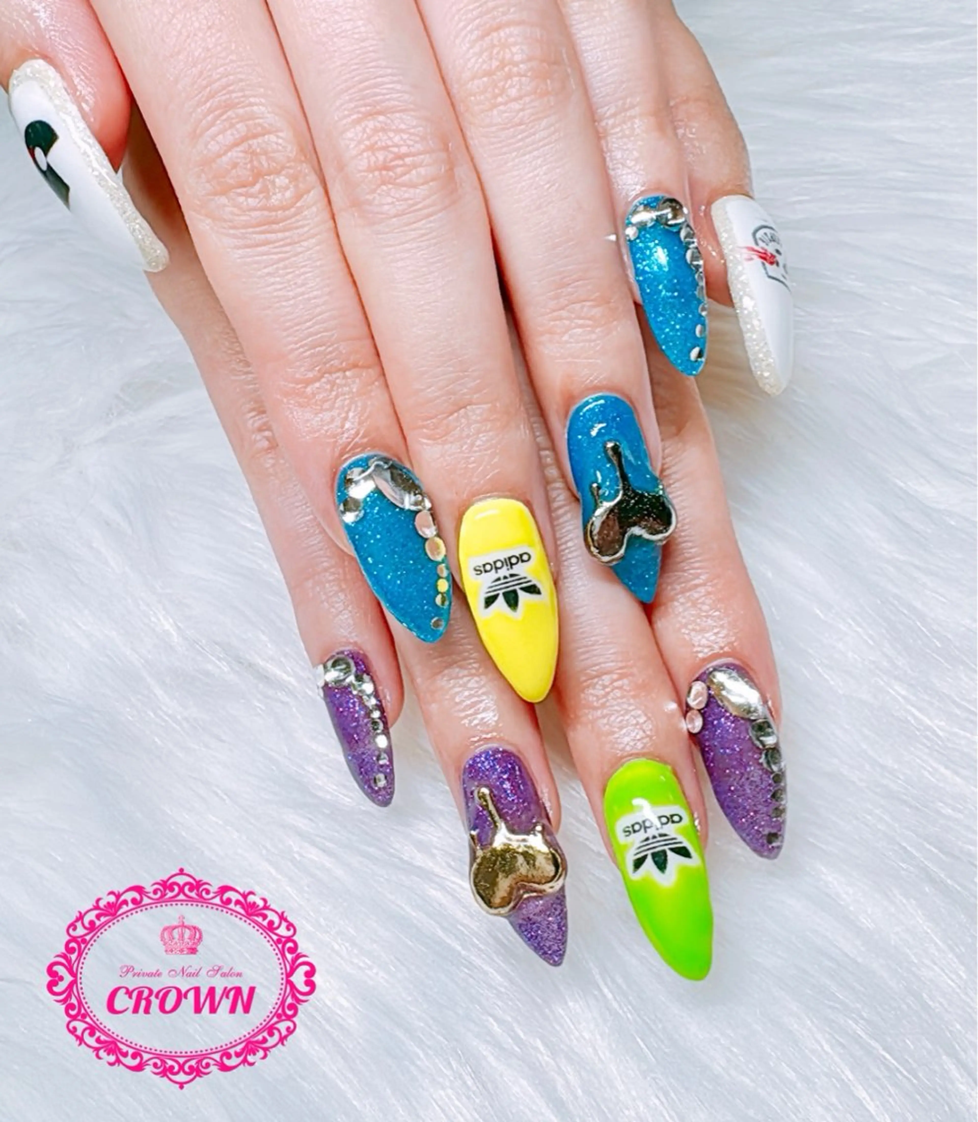 ネイル CROWN プライベートサロンのネイルデザイン