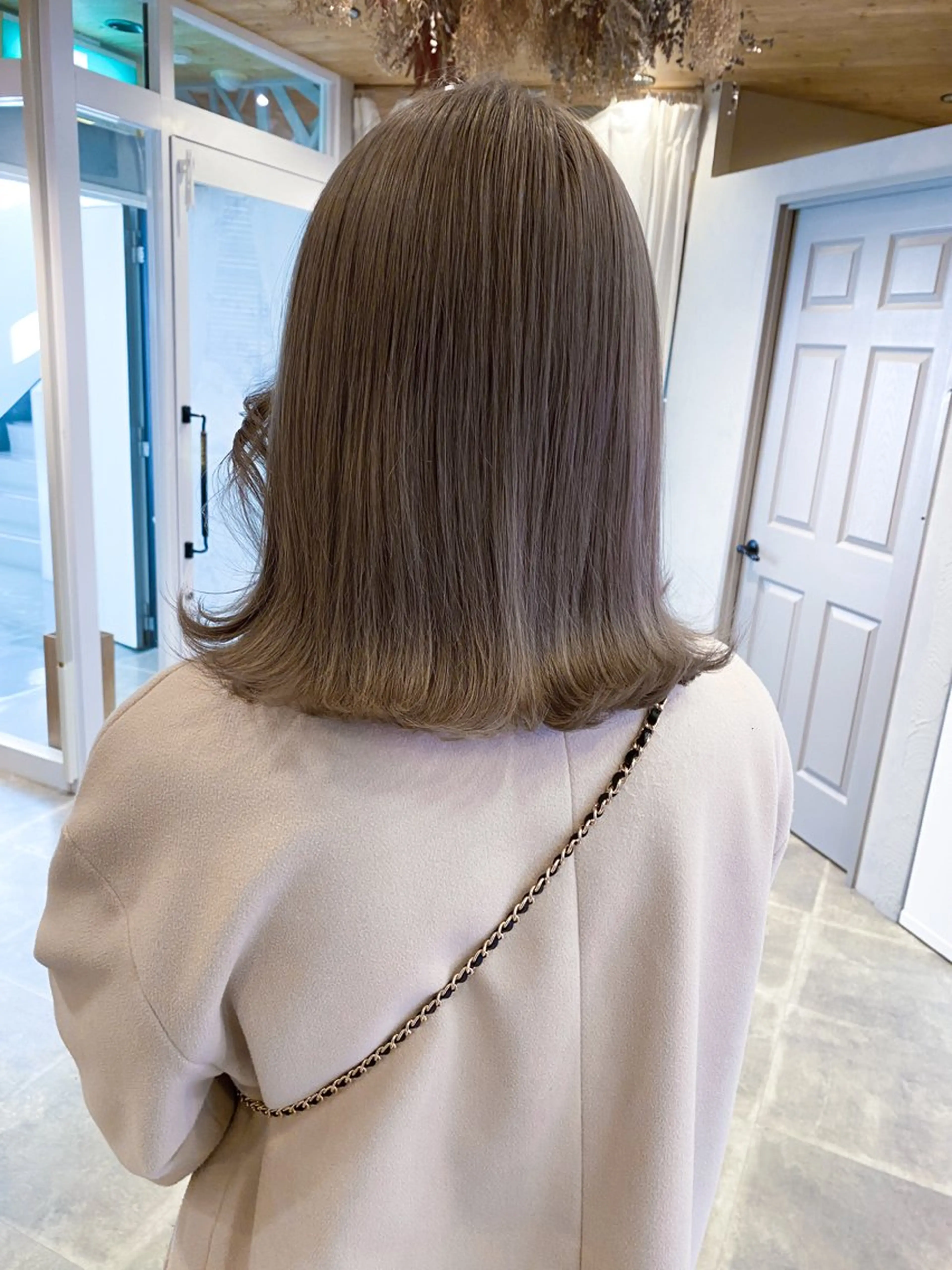 ミディアム カラー ブリーチ 透明感カラー ダブルカラー グレージュ ミルクティーグレージュ カット ヘアカラー トリートメント 丹羽 隼人/髪質改善 /韓国ヘア🇰🇷のヘアスタイル