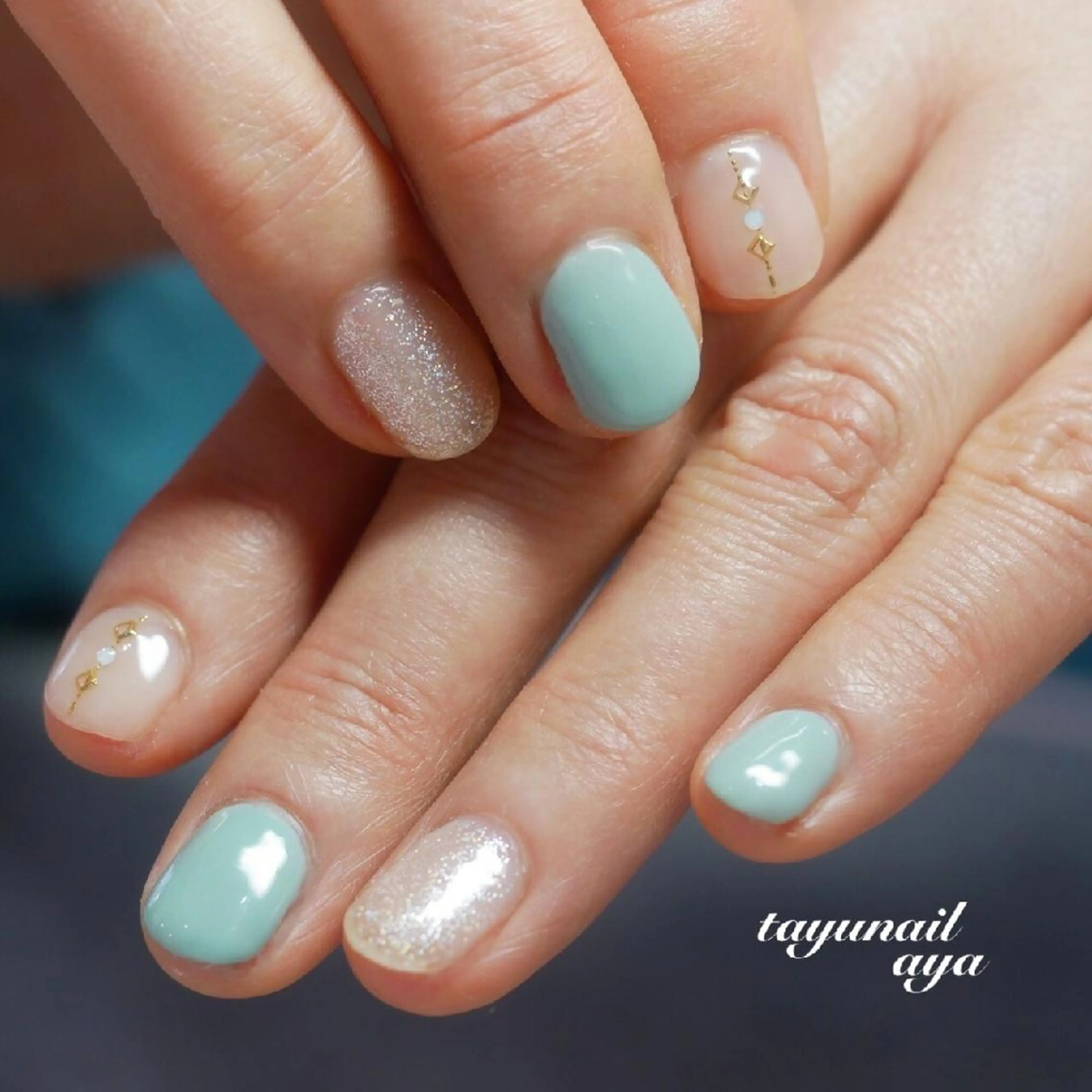 ネイル アートネイル ブルー ジェルネイル グリーン ラメ(グリッター) ネイルサロン 【たゆnail】のネイルデザイン