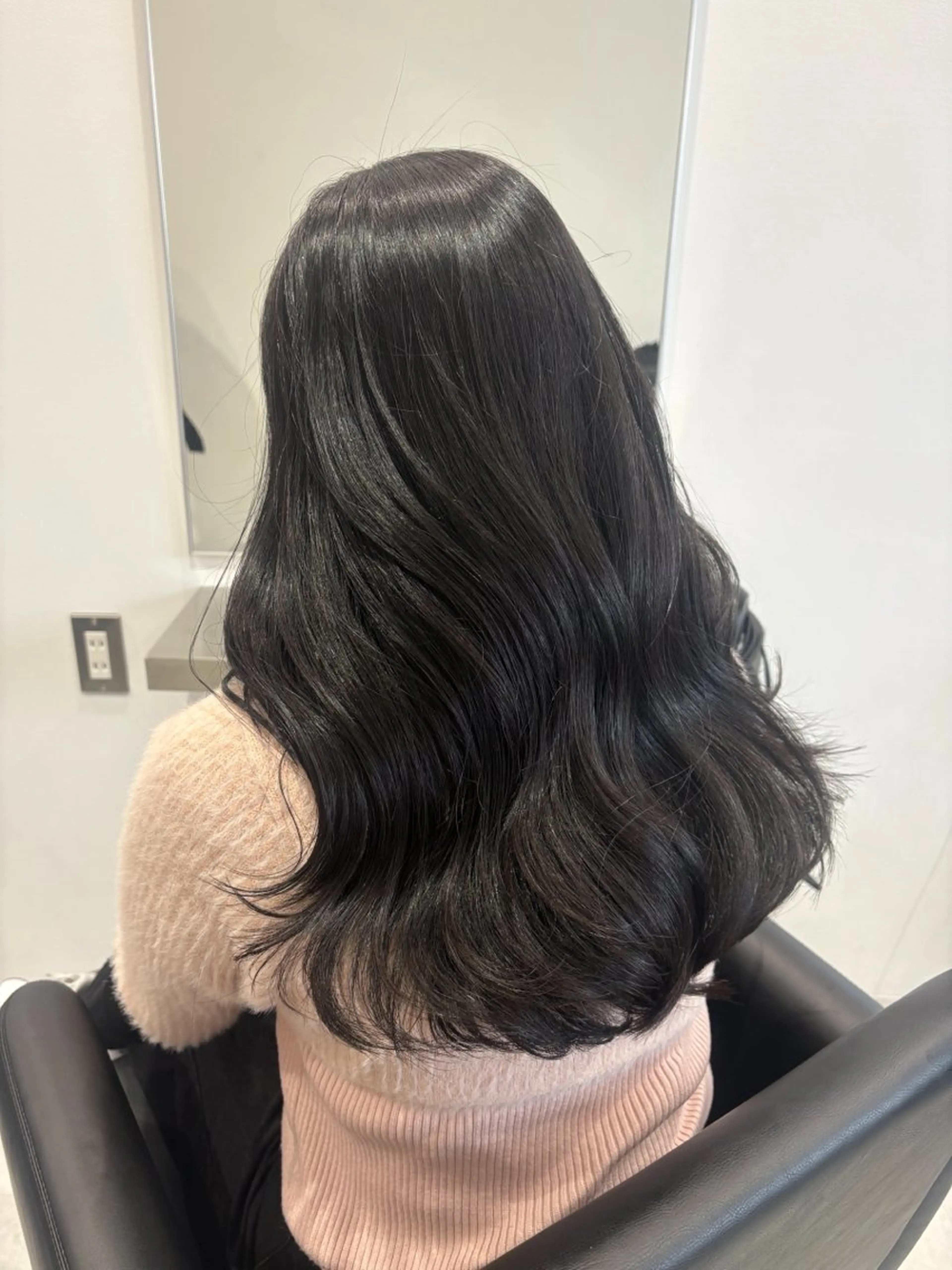 セミロング カラー アッシュ アッシュグレー アッシュグレージュ ベージュカラー ブリーチ カット ヘアカラー トリートメント レイヤーモデル 募集中🕊️正源のヘアスタイル