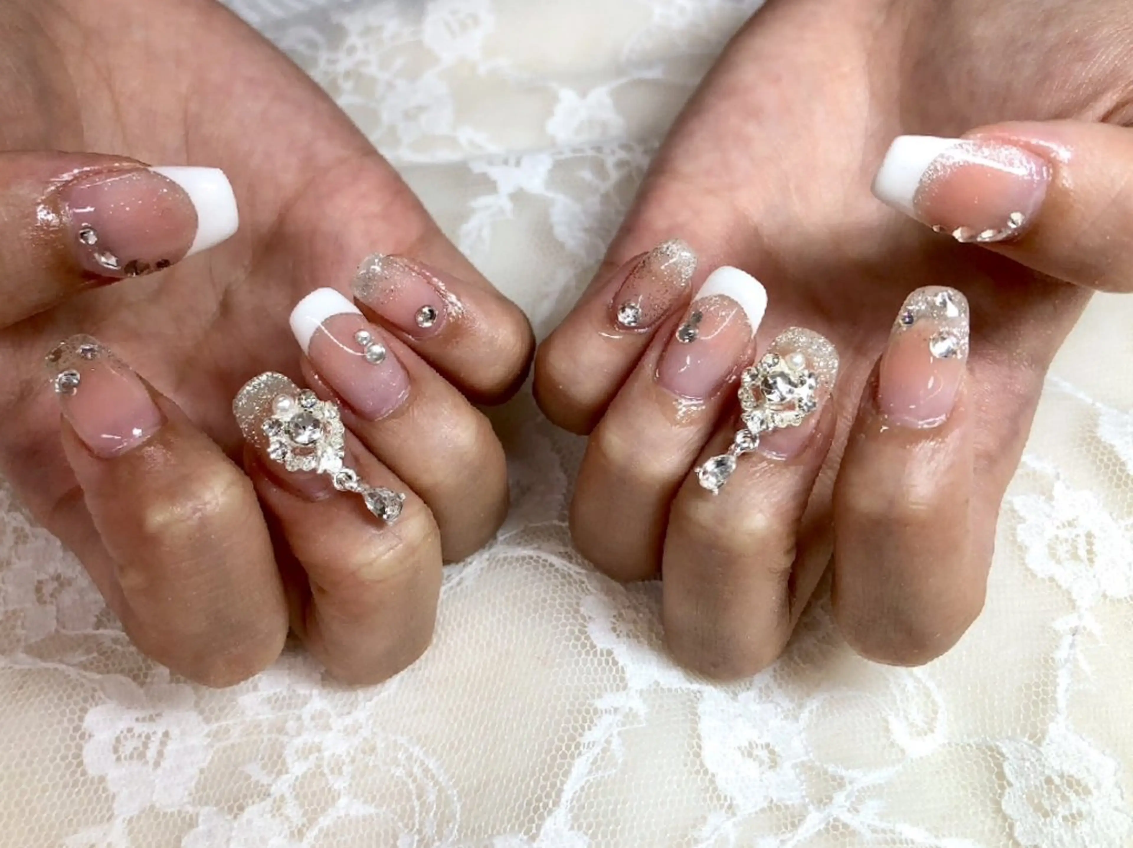 ネイル チークネイル ガーリー マグネットネイル ストーンネイル ワンホンネイル ハンドネイル ハンドケア 心斎橋Salon Epokkuのネイルデザイン