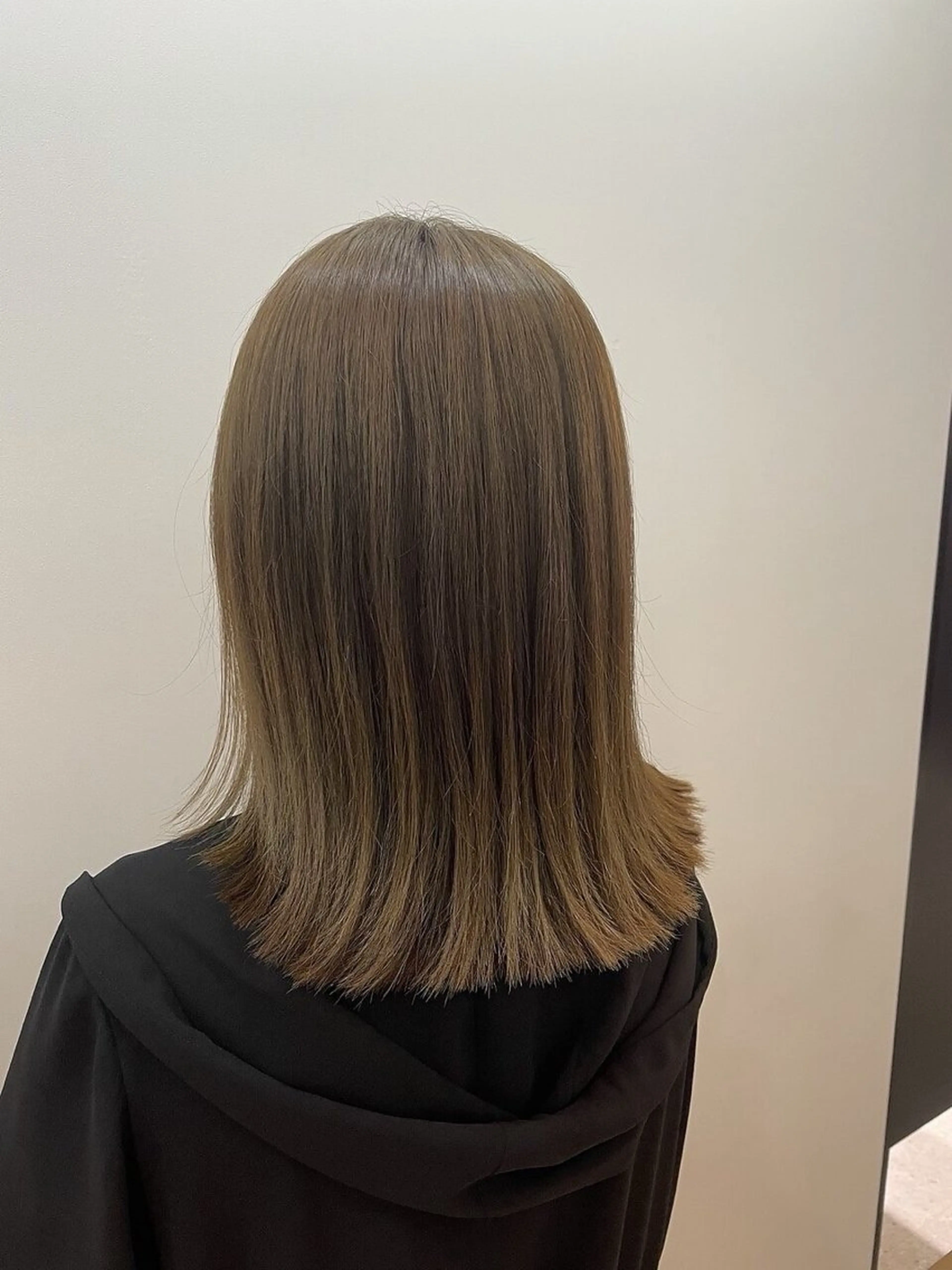 ミディアム カラー 江坂 mikuのヘアスタイル