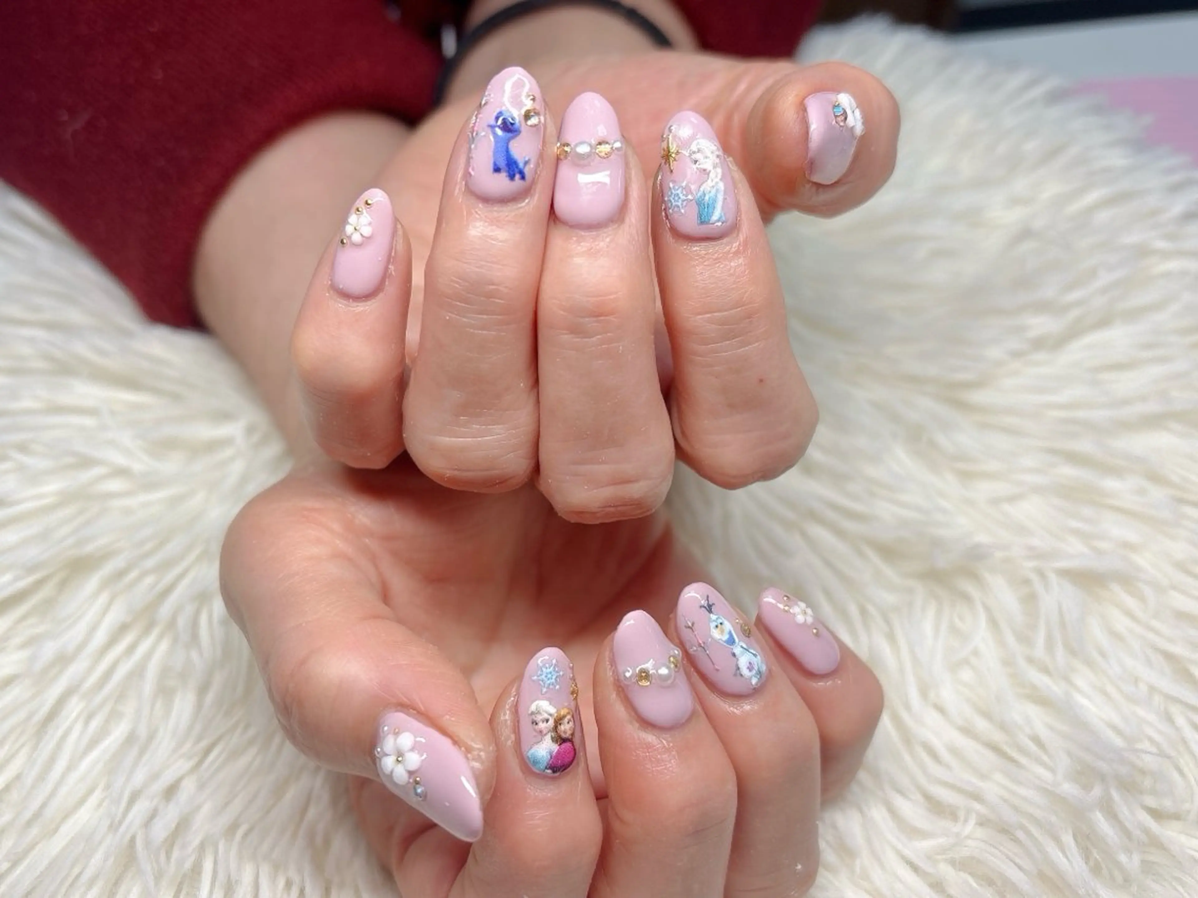 ネイル ハンドネイル パッチリオメメ Lianaのネイルデザイン