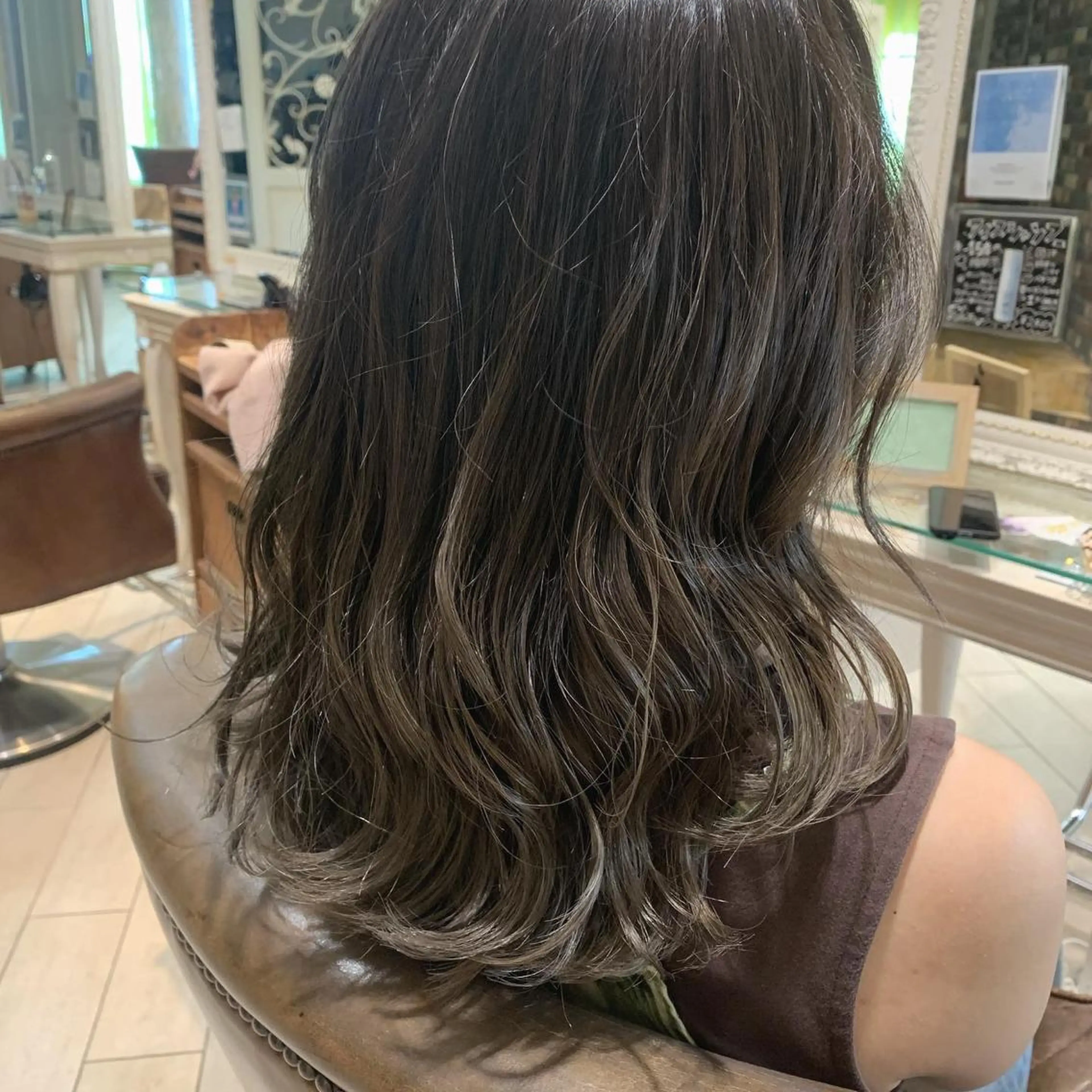 カラー パーマ ヘアアレンジ カット ヘアカラー トリートメント メンズパーマ特化🔥 ツイスパ/シャドウのヘアスタイル