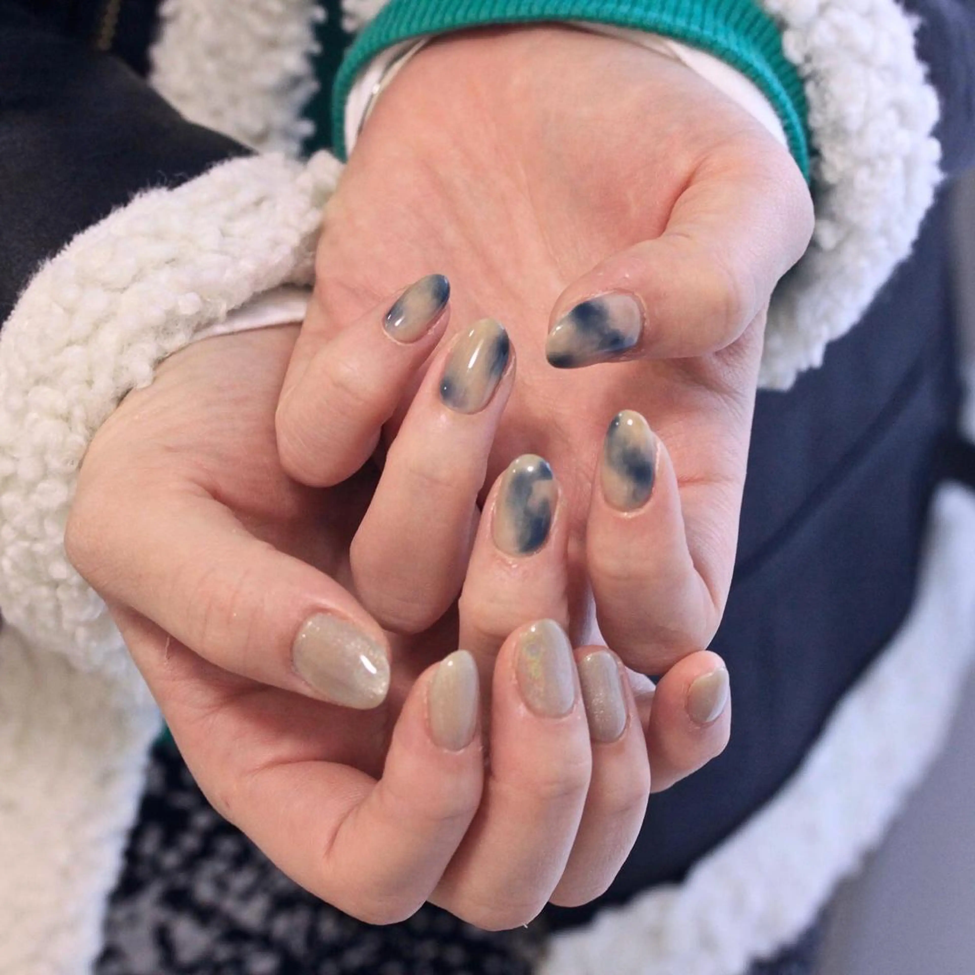 ネイル マグネットネイル ハンドネイル Elio 国泰寺のネイルデザイン