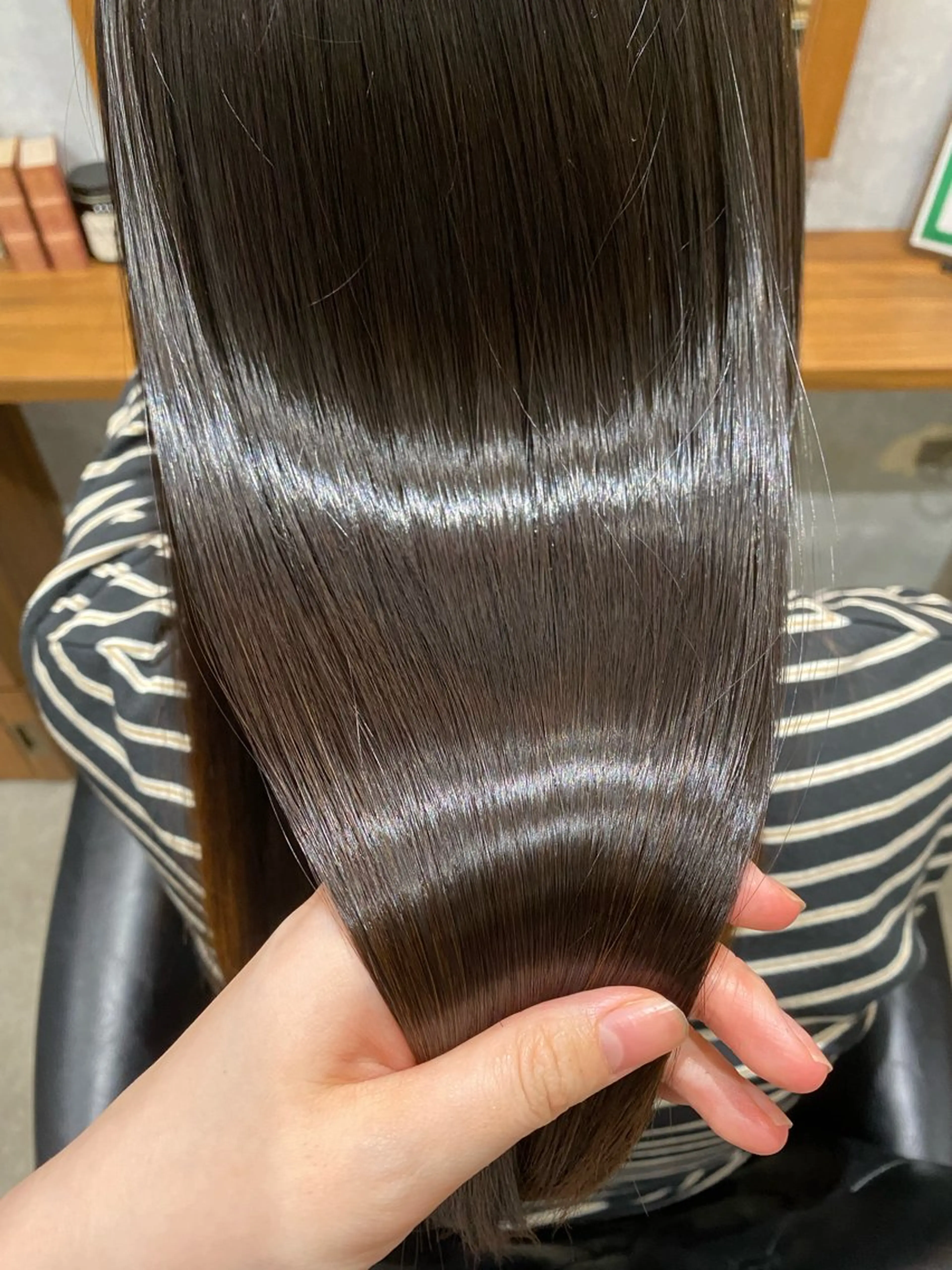 今枝莉菜 上品なツヤカラーのヘアスタイル