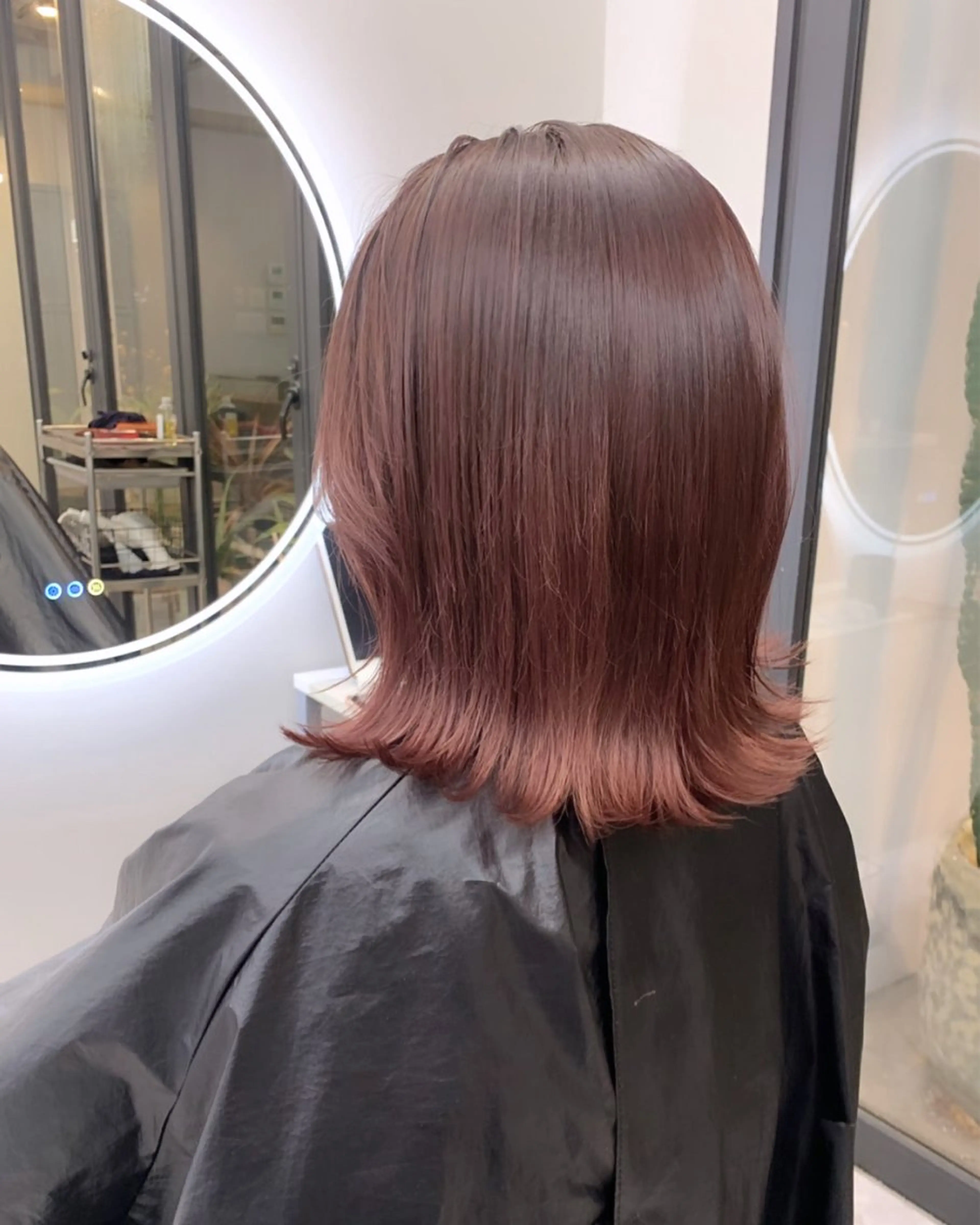 ミディアム カラー ヘアカラー トリートメント leben serikaのヘアスタイル