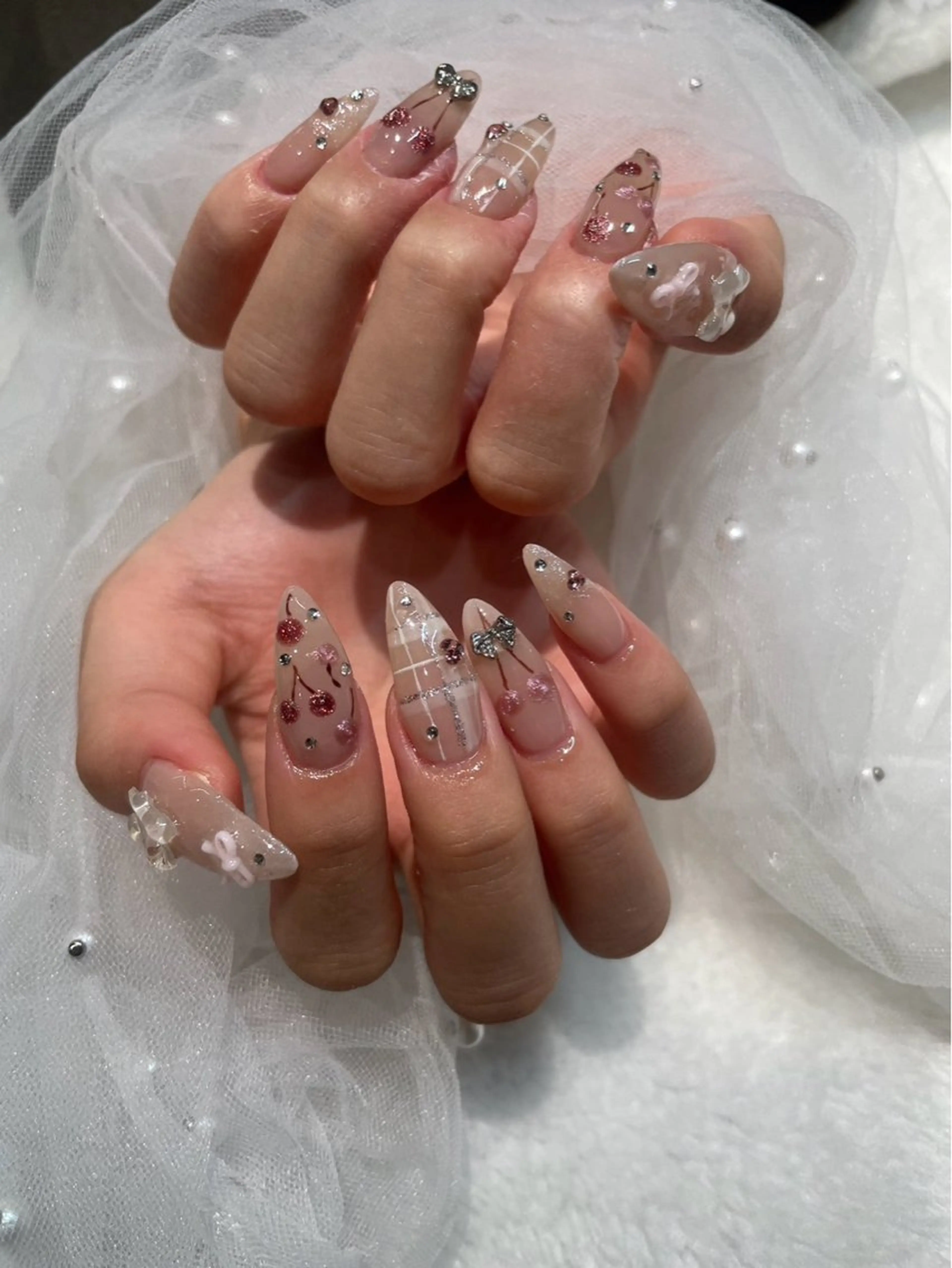 ネイル I-nailロング /ワンホン/キラキラのネイルデザイン