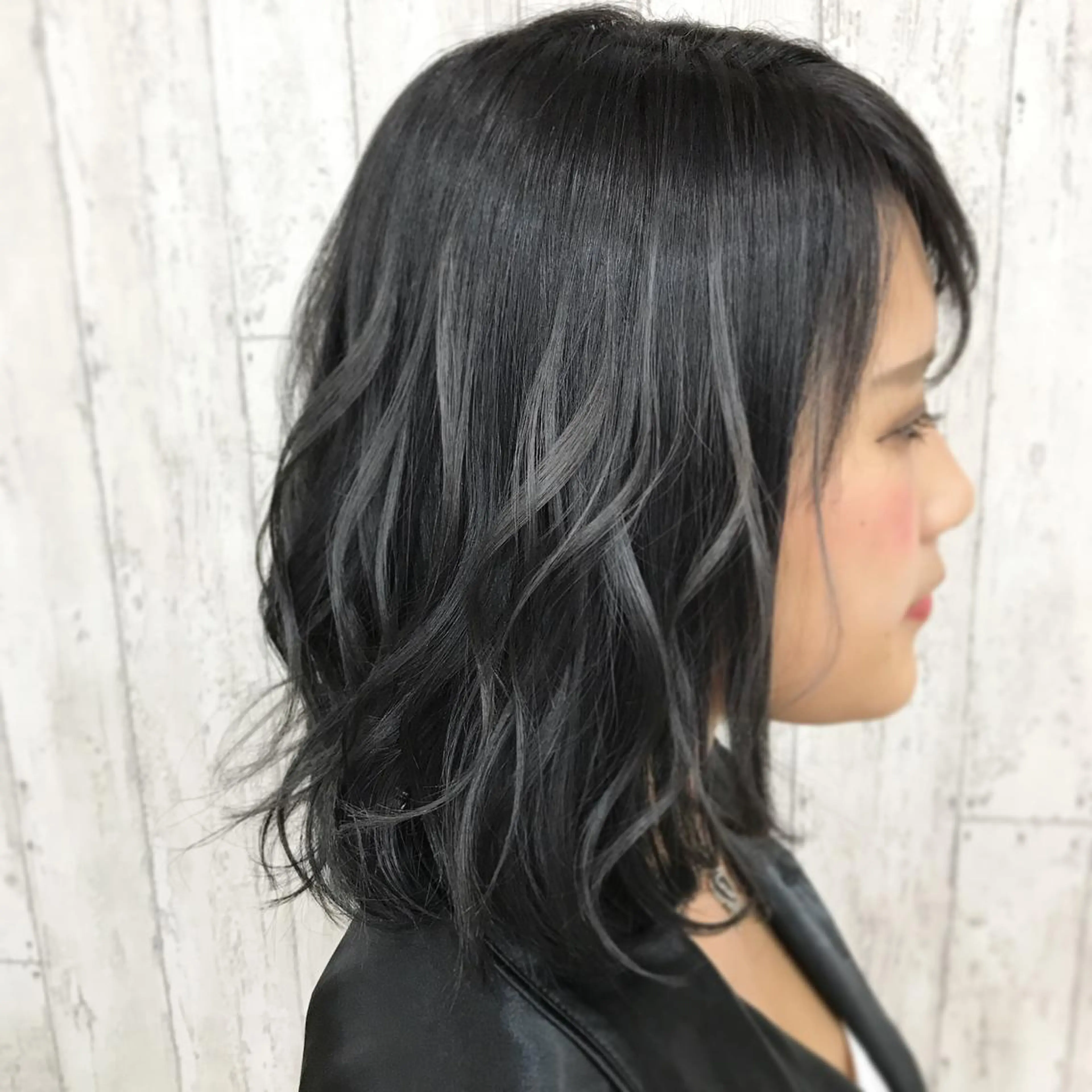 ミディアム カラー ダークグレー kazufumi ..のヘアスタイル